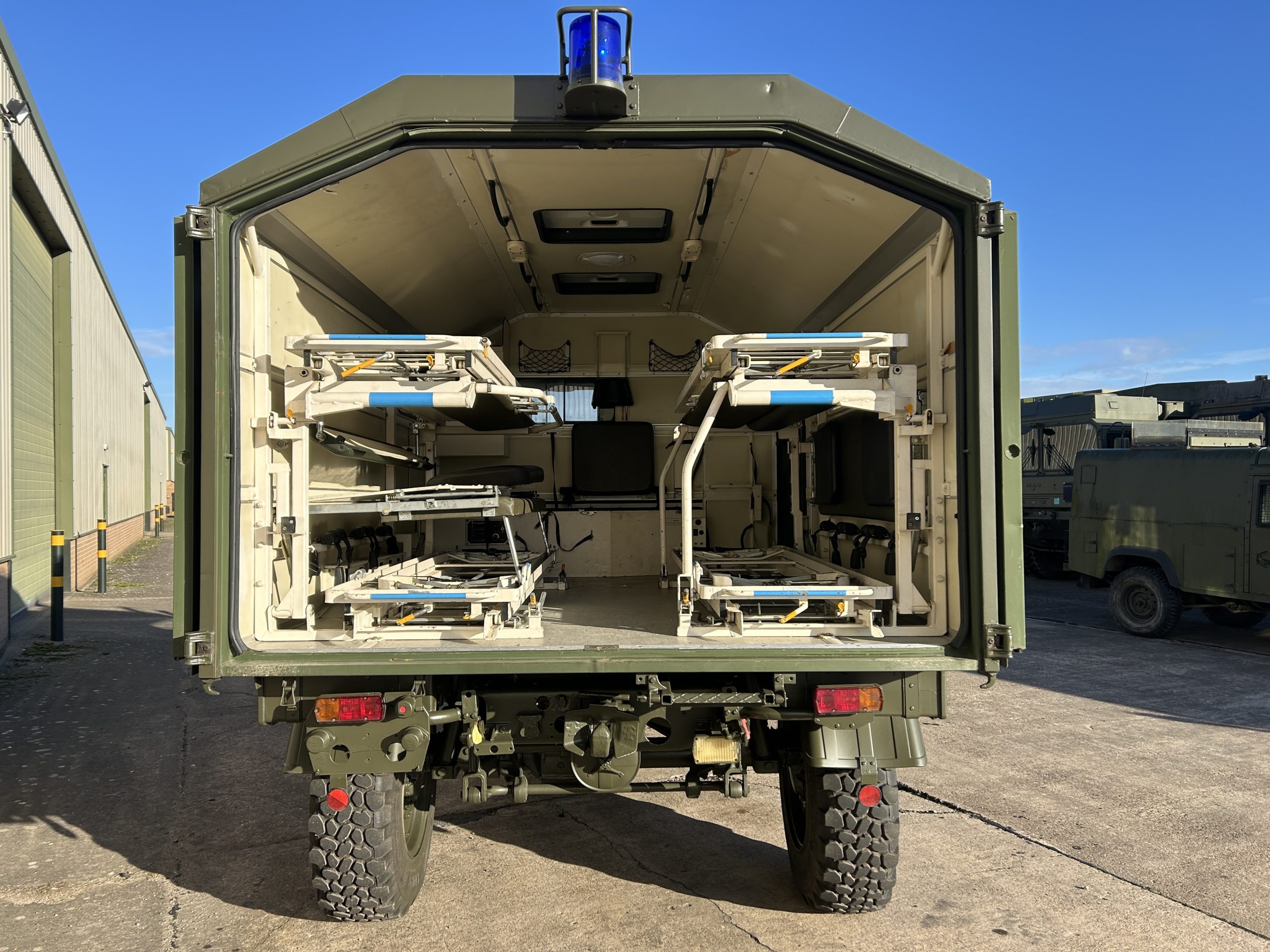 Mercedes Benz Unimog U1300L 4×4 Ambulance
