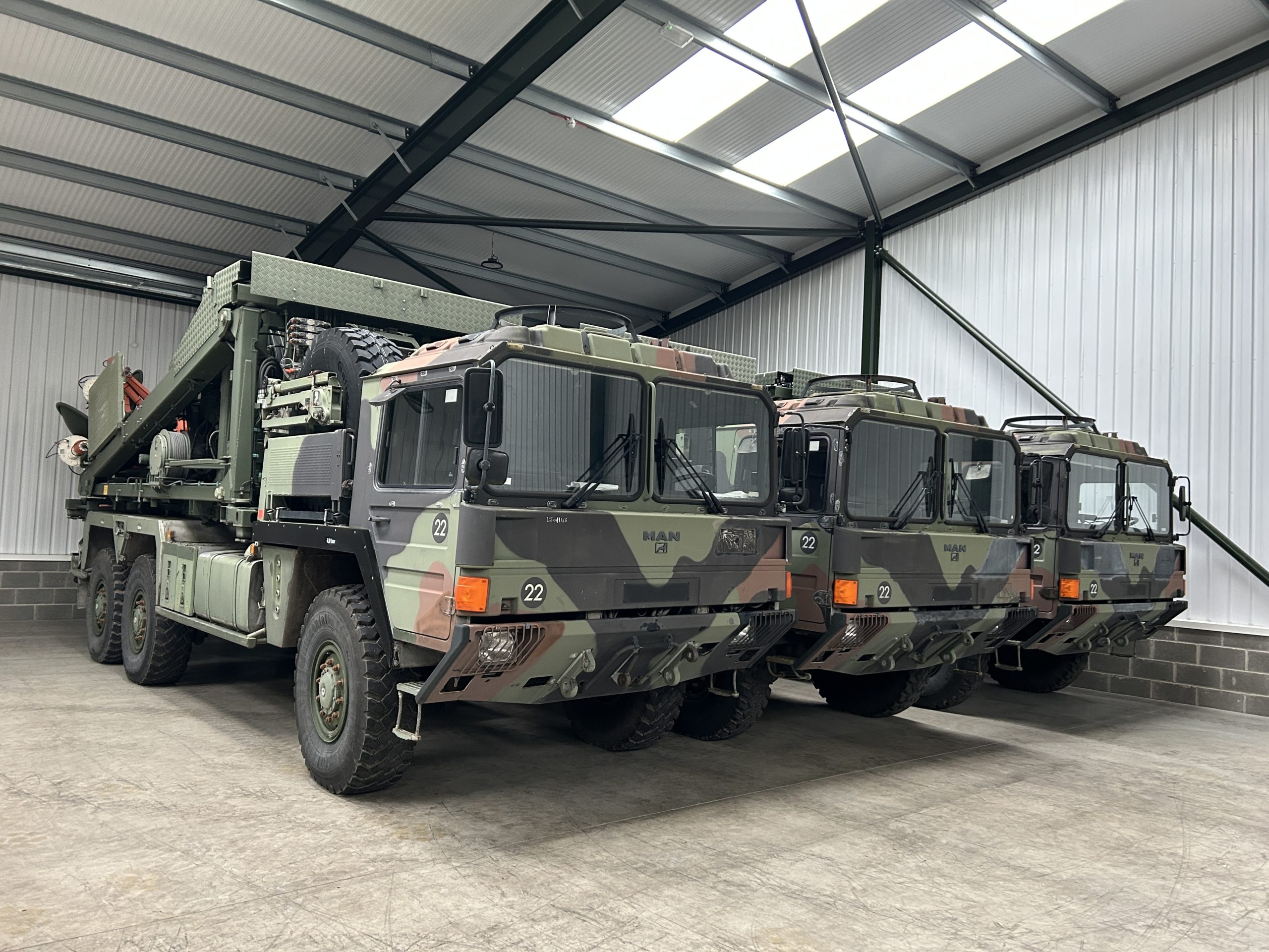 MAN KAT A1 25.422 6×6 with Aerial Mast