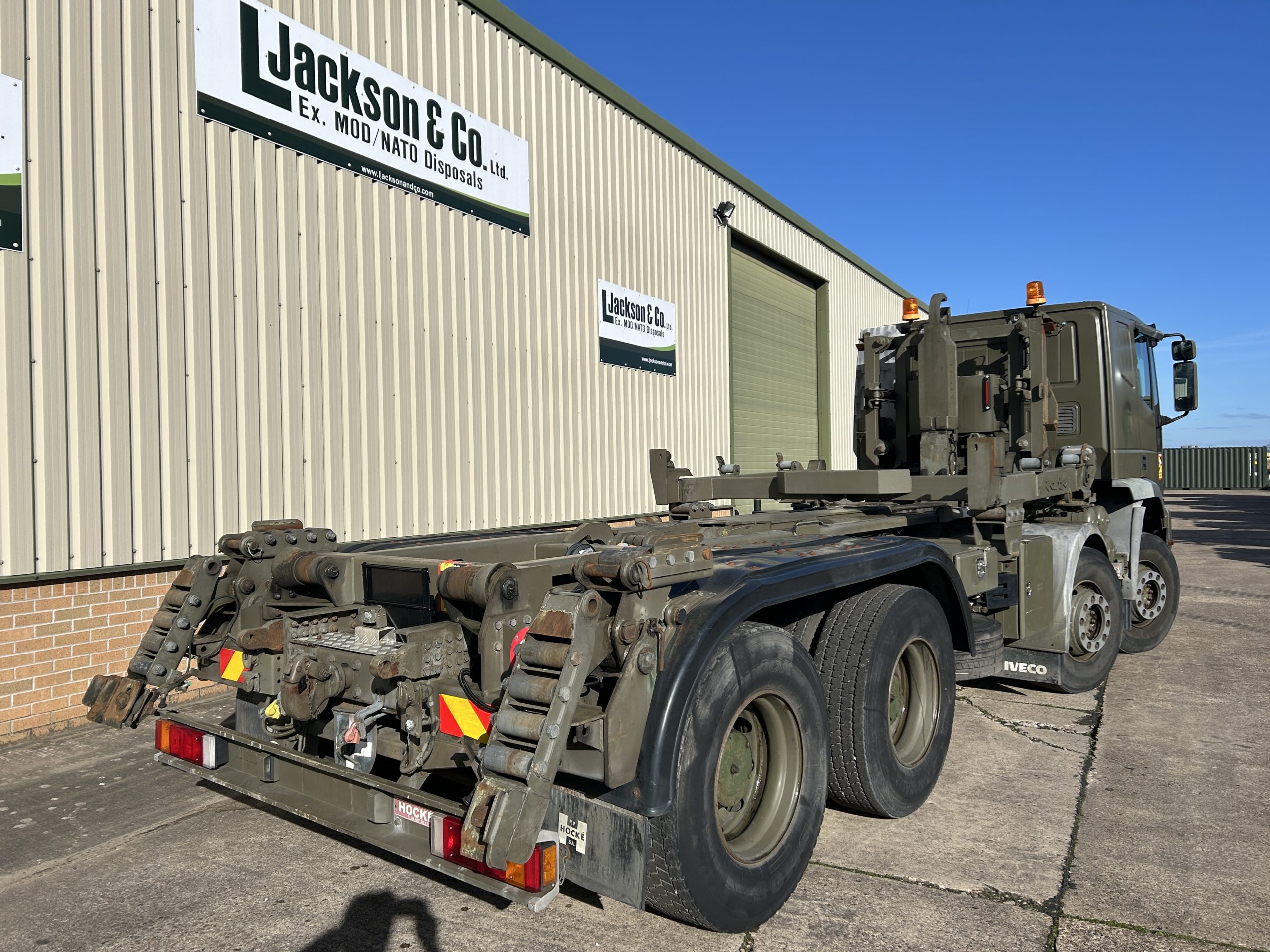 Iveco Eurotrakker 410E44 8×4 Hookloader Trucks