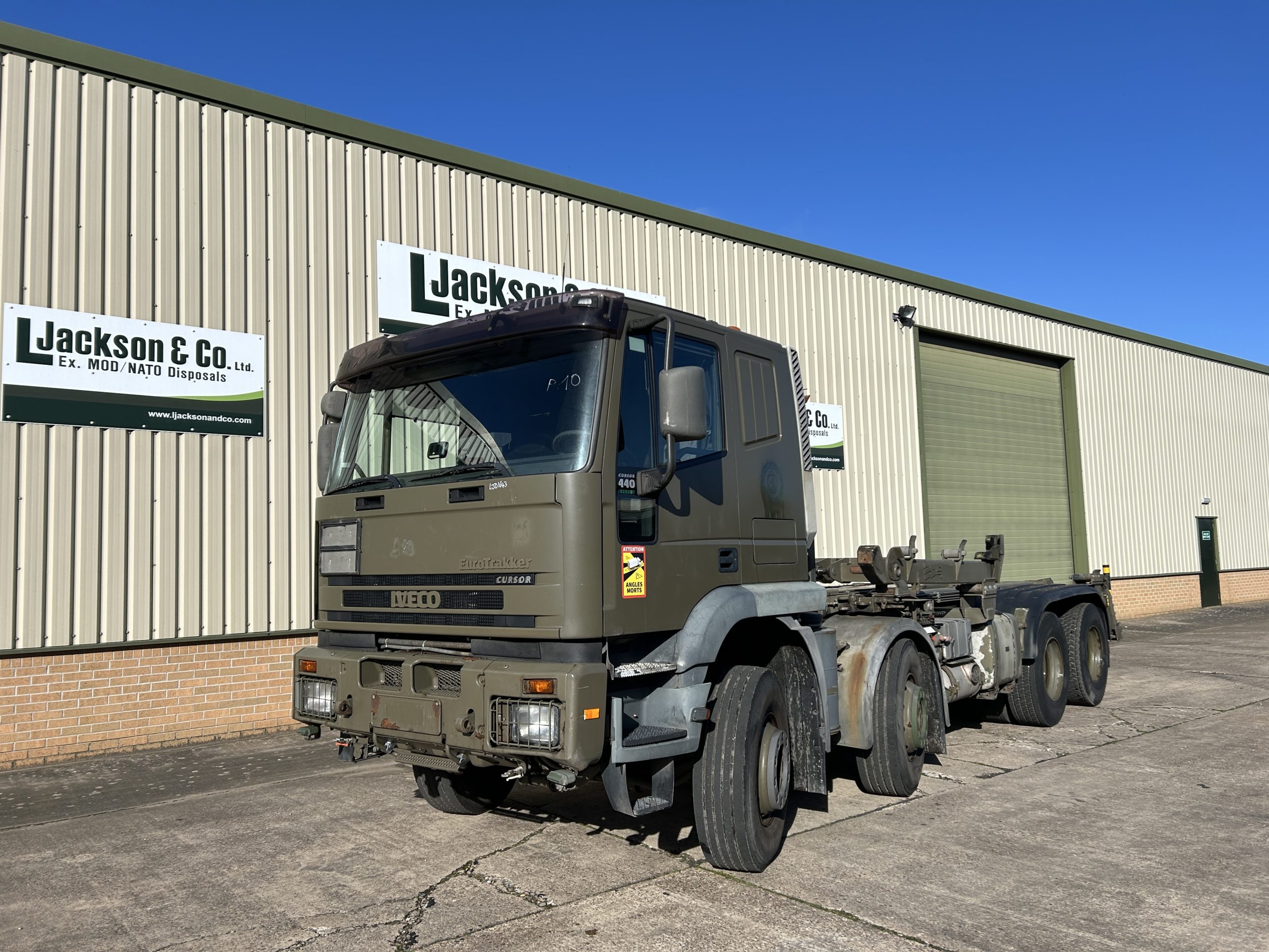 Iveco Eurotrakker 410E44 8×4 Hookloader Trucks