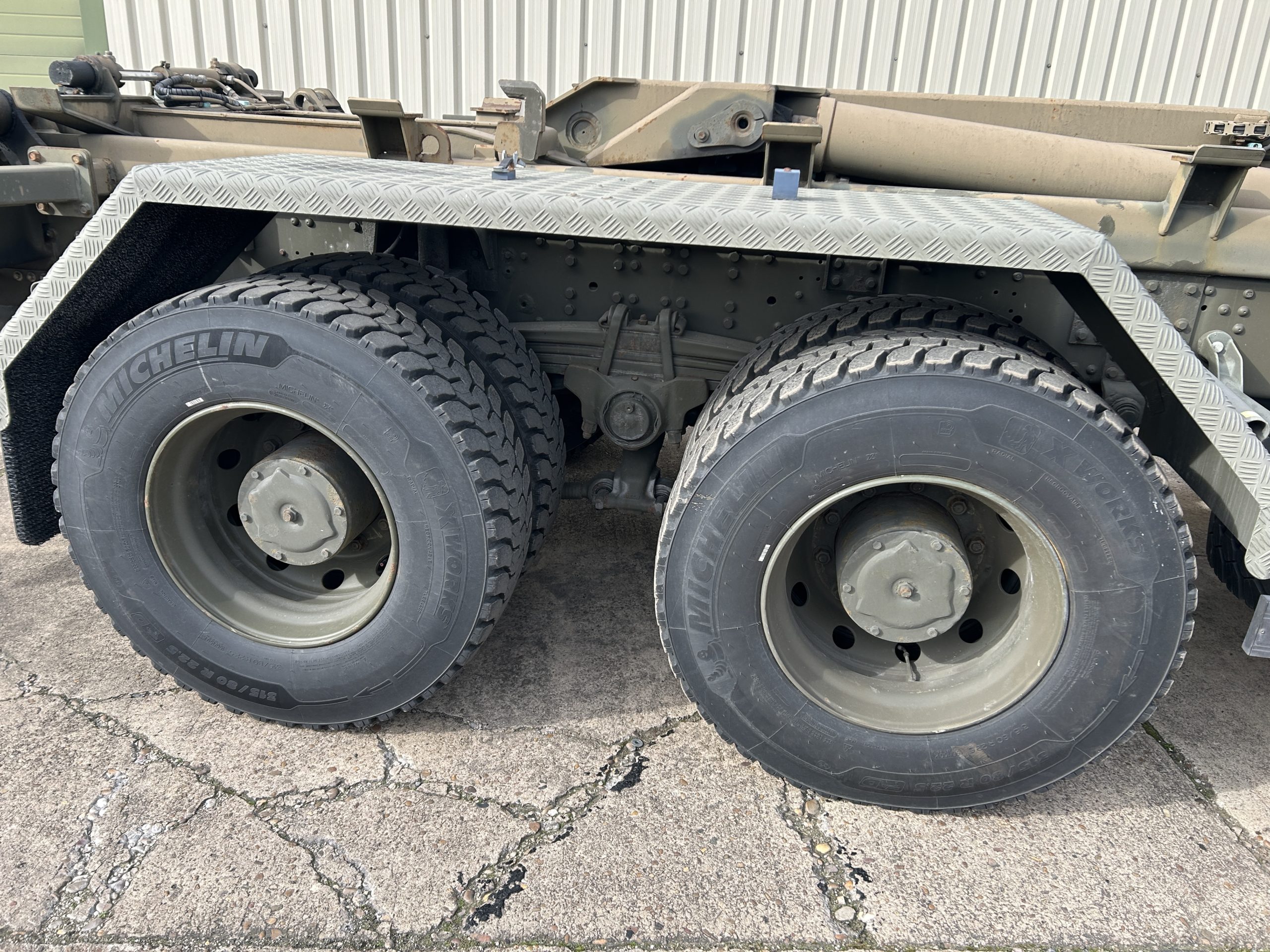 Iveco Eurotrakker 260E44 6×6 Hookloader