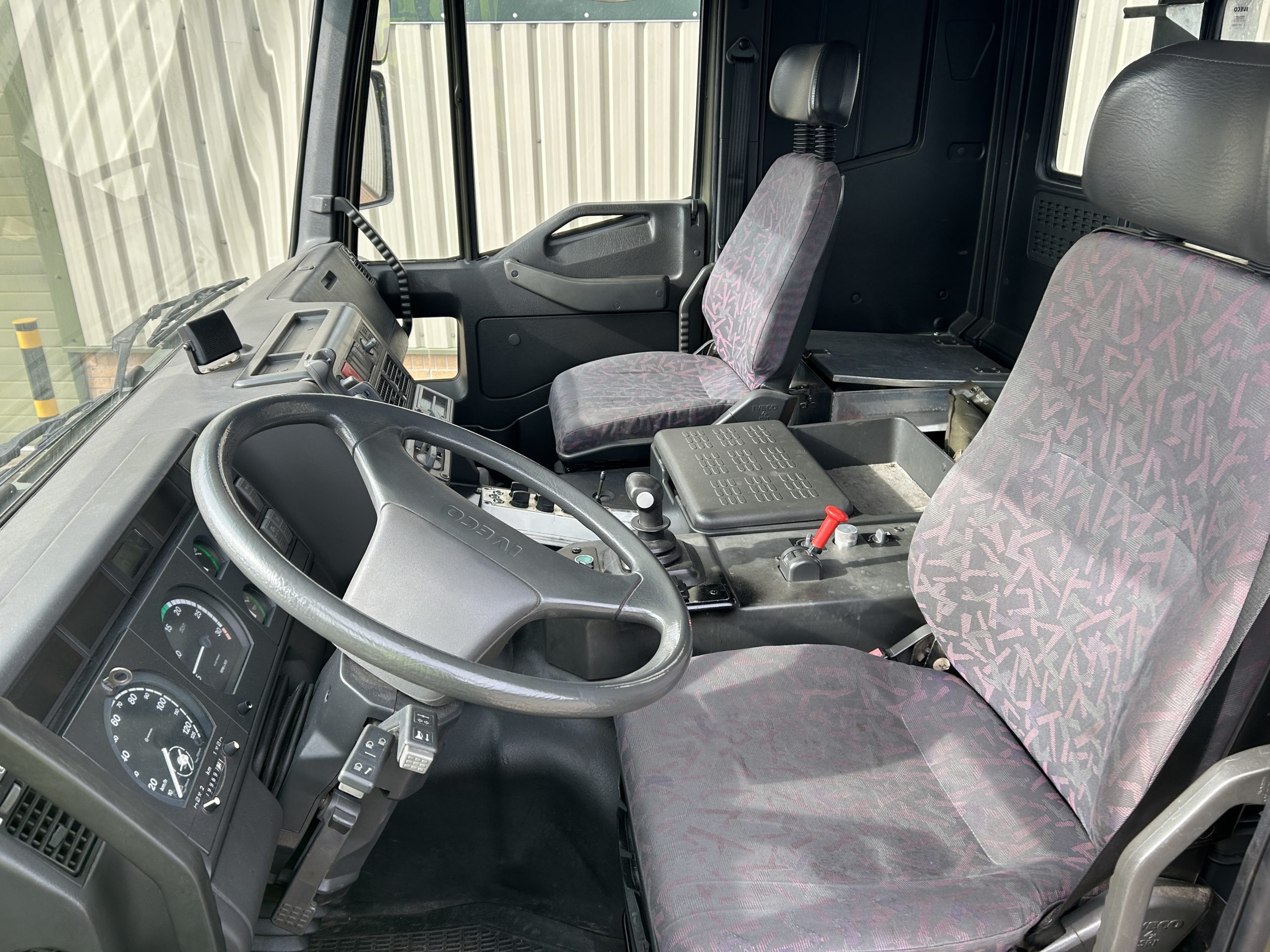 Iveco Eurotrakker 260E44 6×6 Hookloader