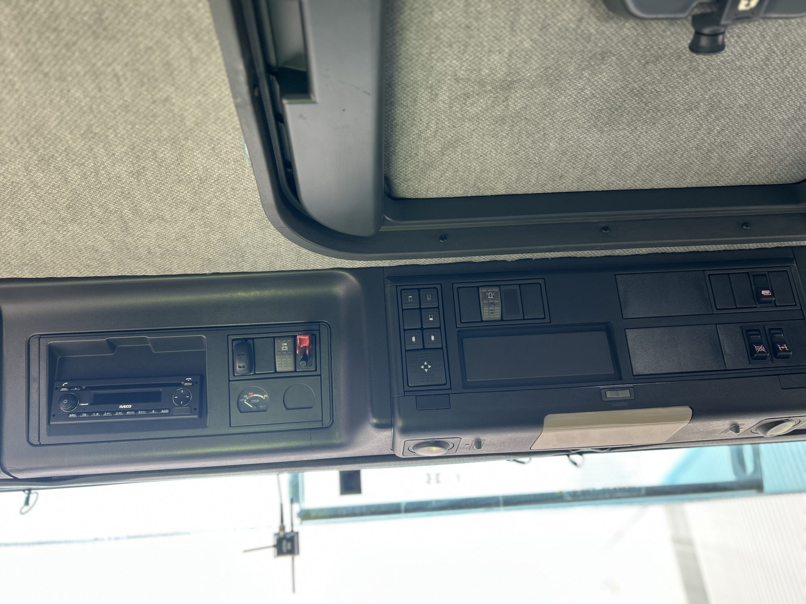 Iveco Eurotrakker 260E44 6×6 Hookloader