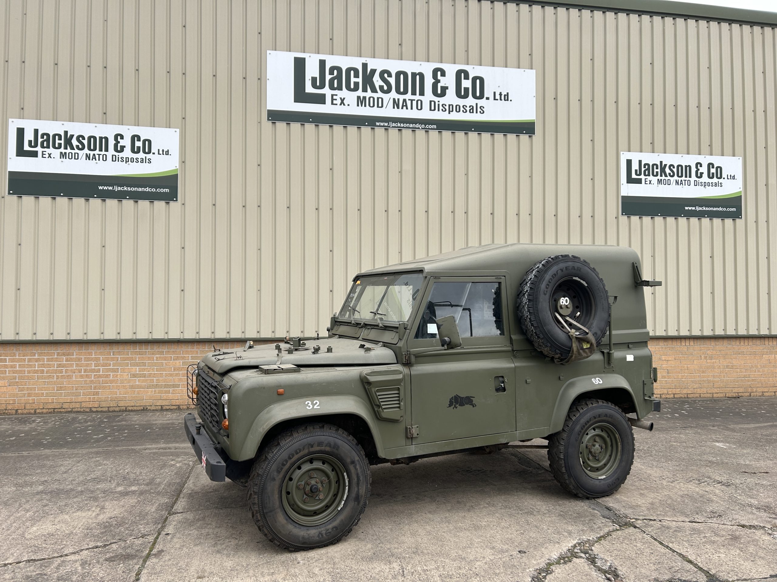 Land Rover Defender 90 Wolf LHD Hard Top
