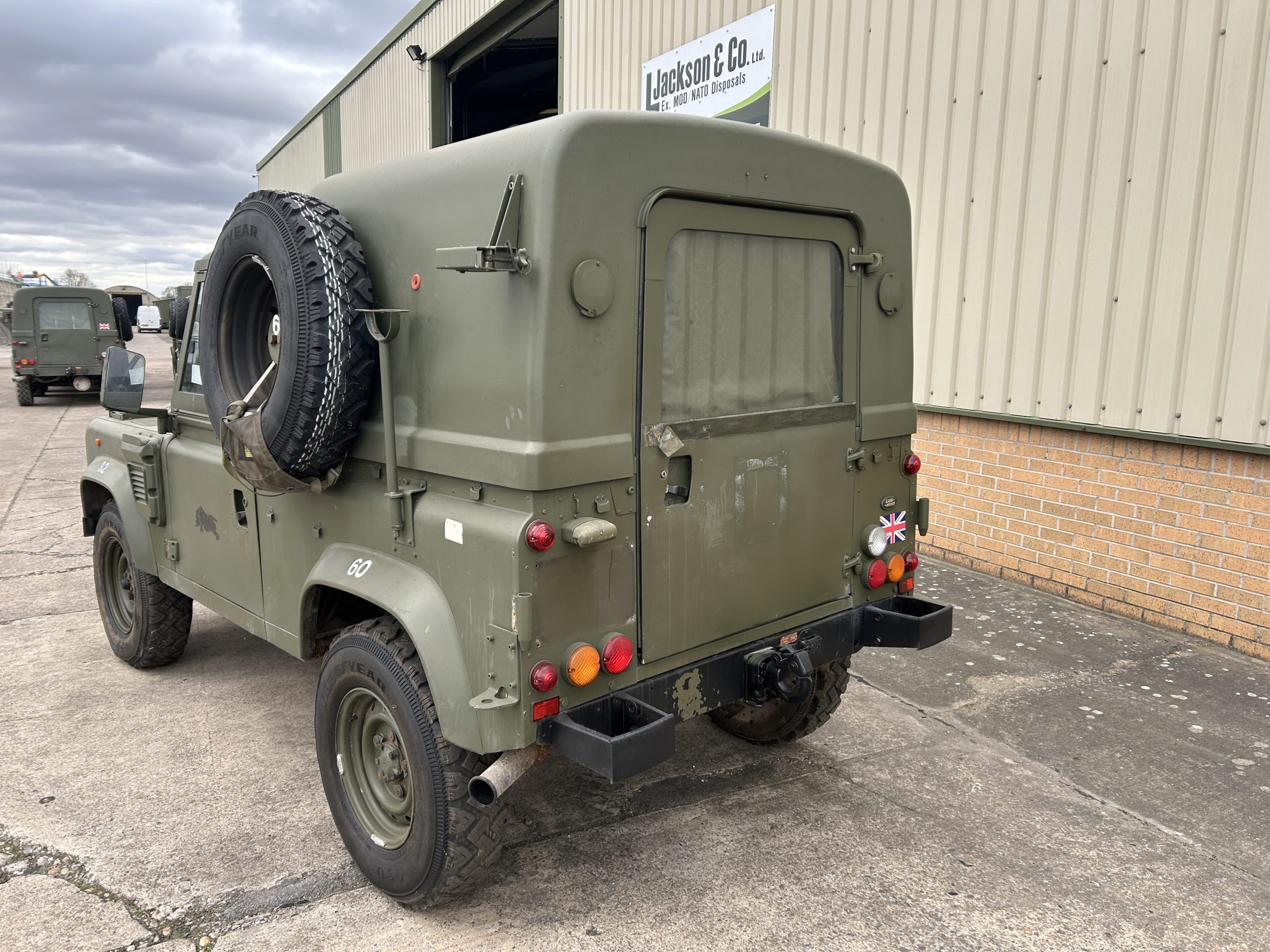 Land Rover Defender 90 Wolf LHD Hard Top