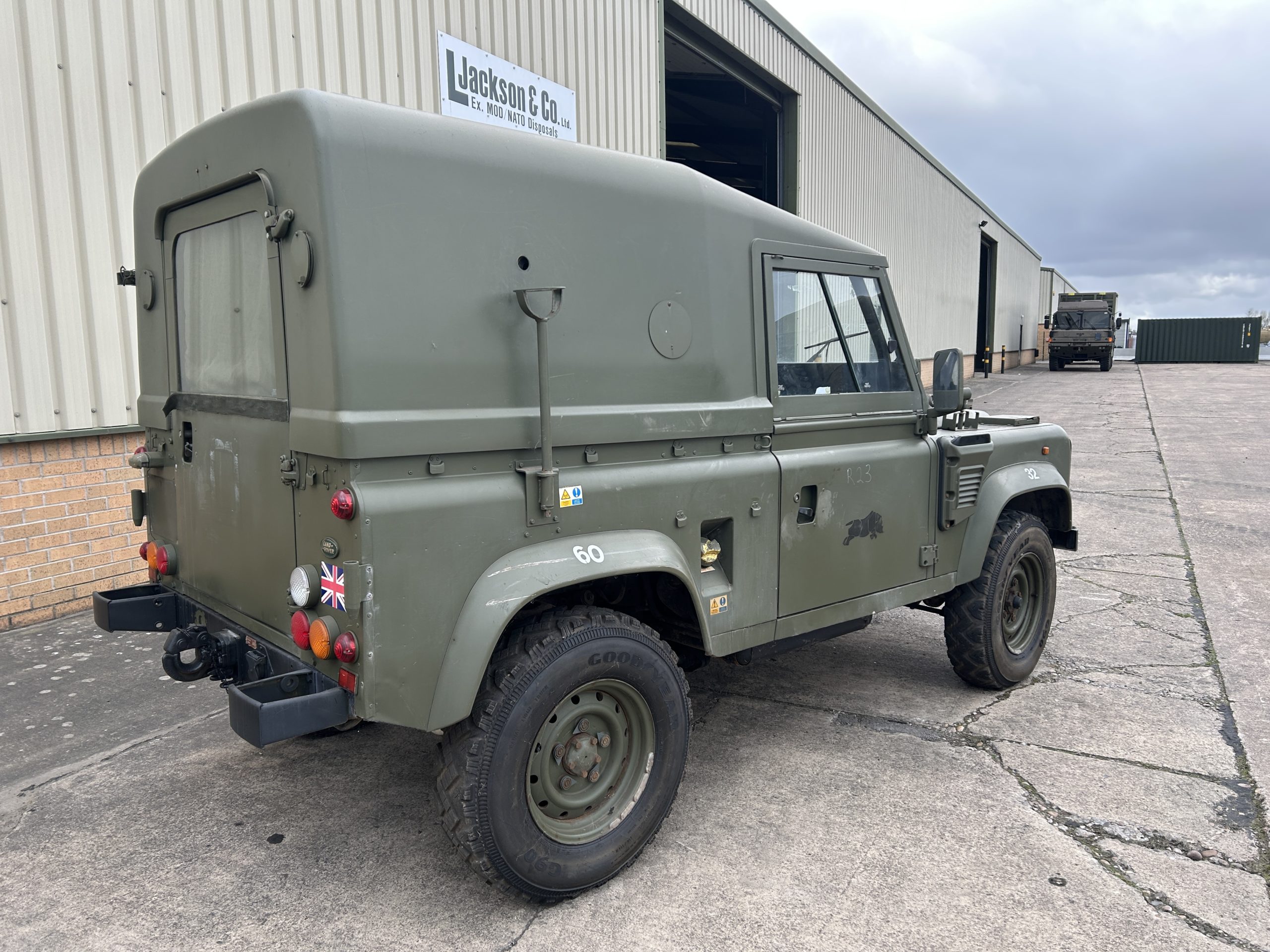 Land Rover Defender 90 Wolf LHD Hard Top