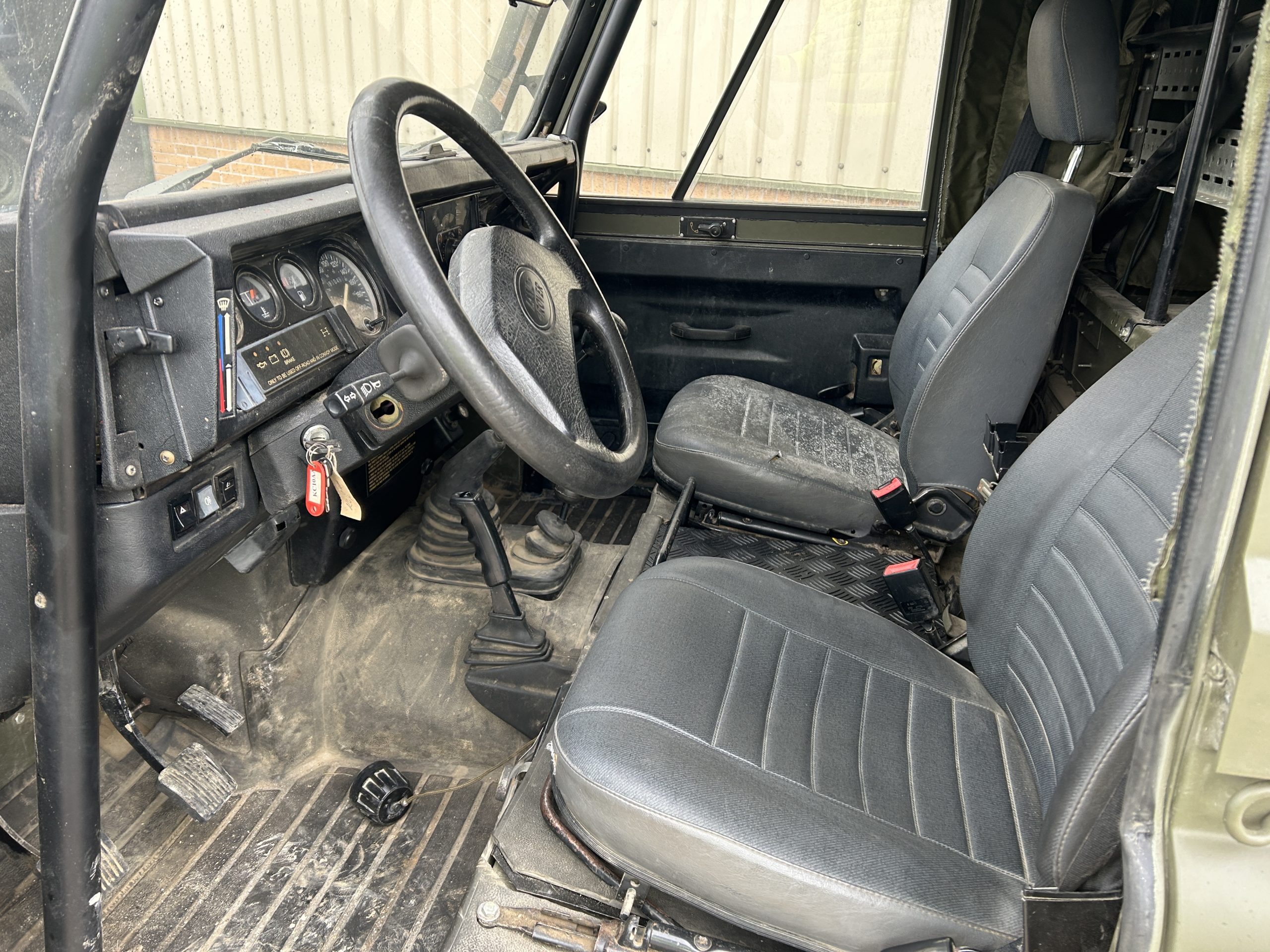 Land Rover Defender 90 Wolf LHD Hard Top
