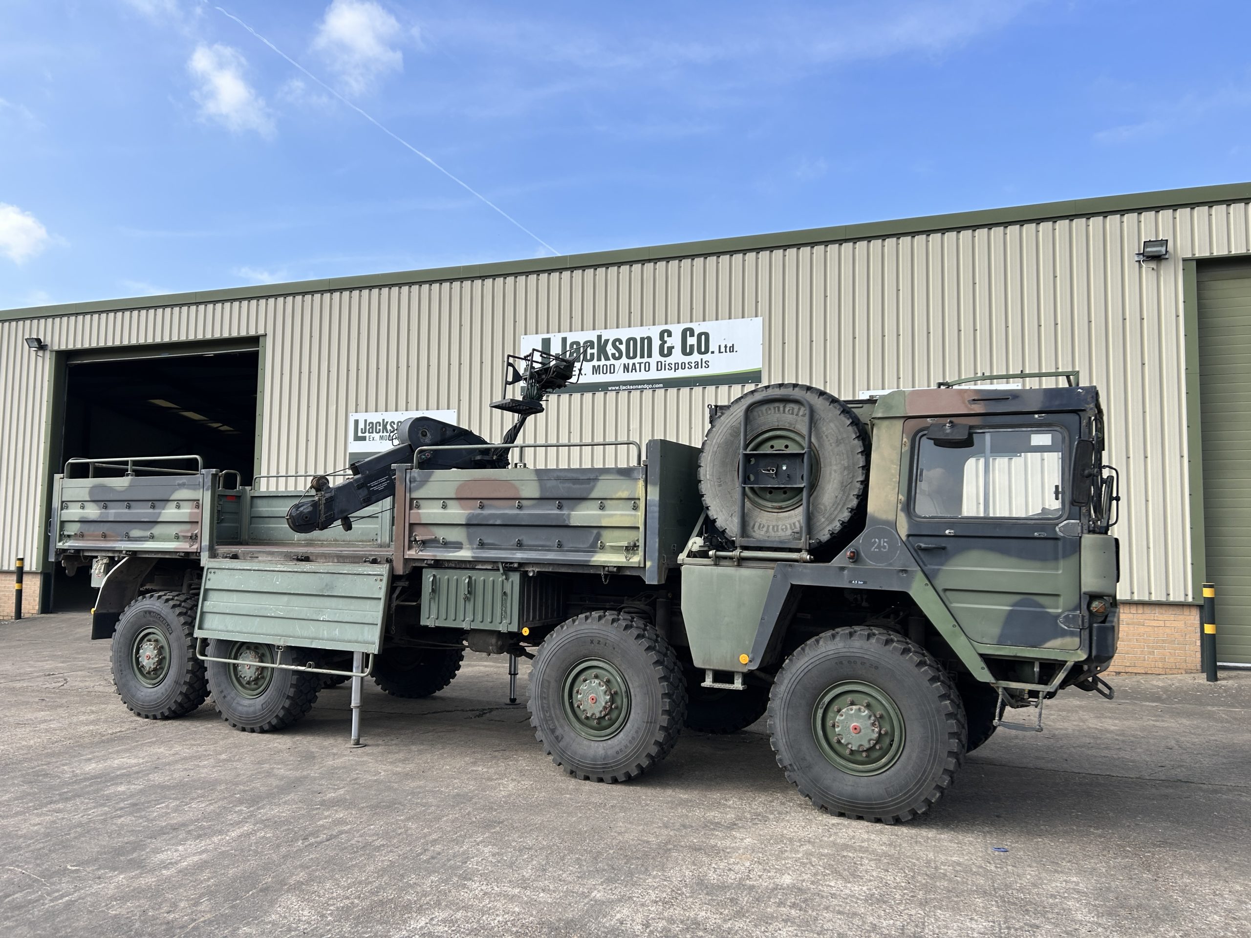 MAN 464 8×8 Cargo Truck With Crane