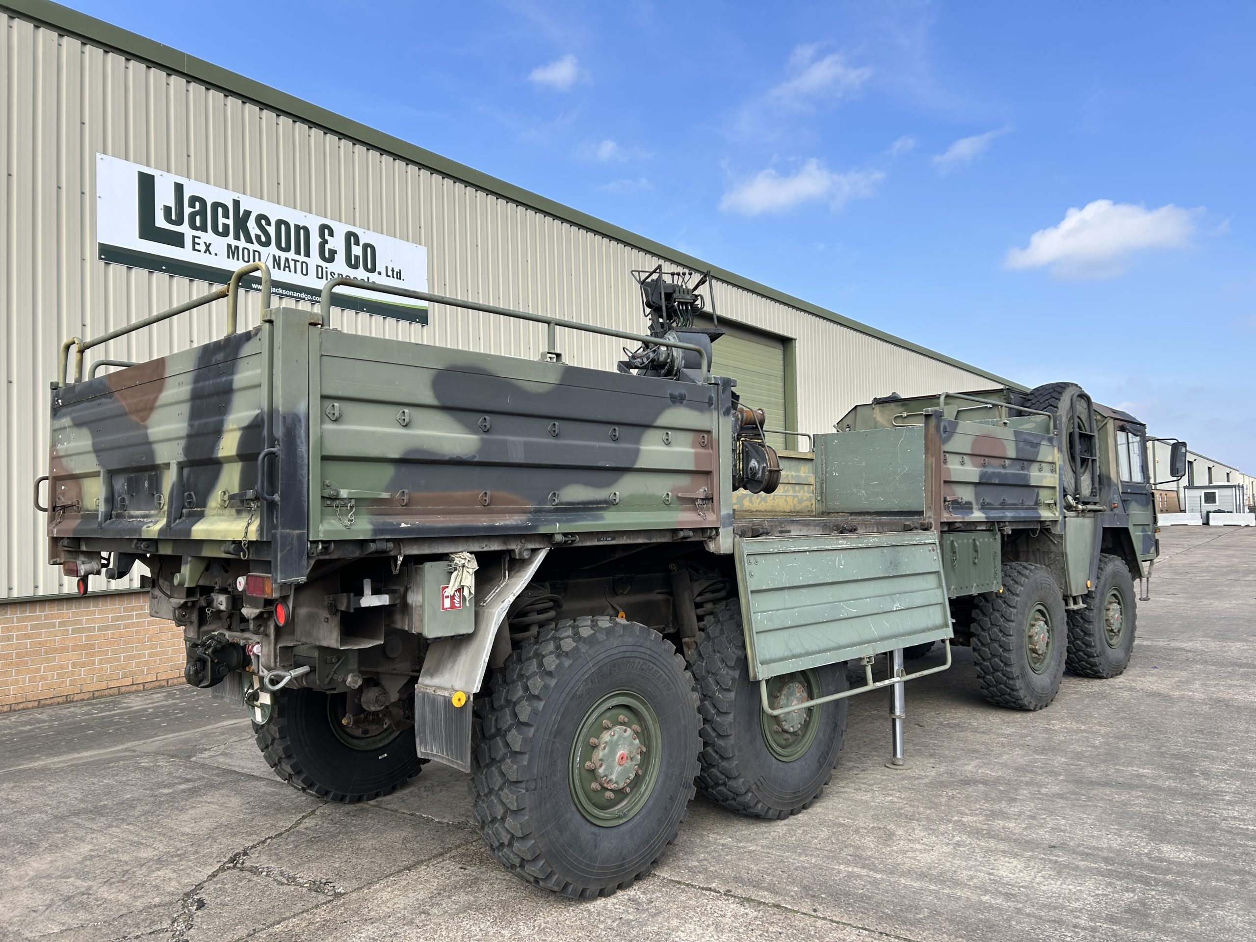 MAN 464 8×8 Cargo Truck With Crane