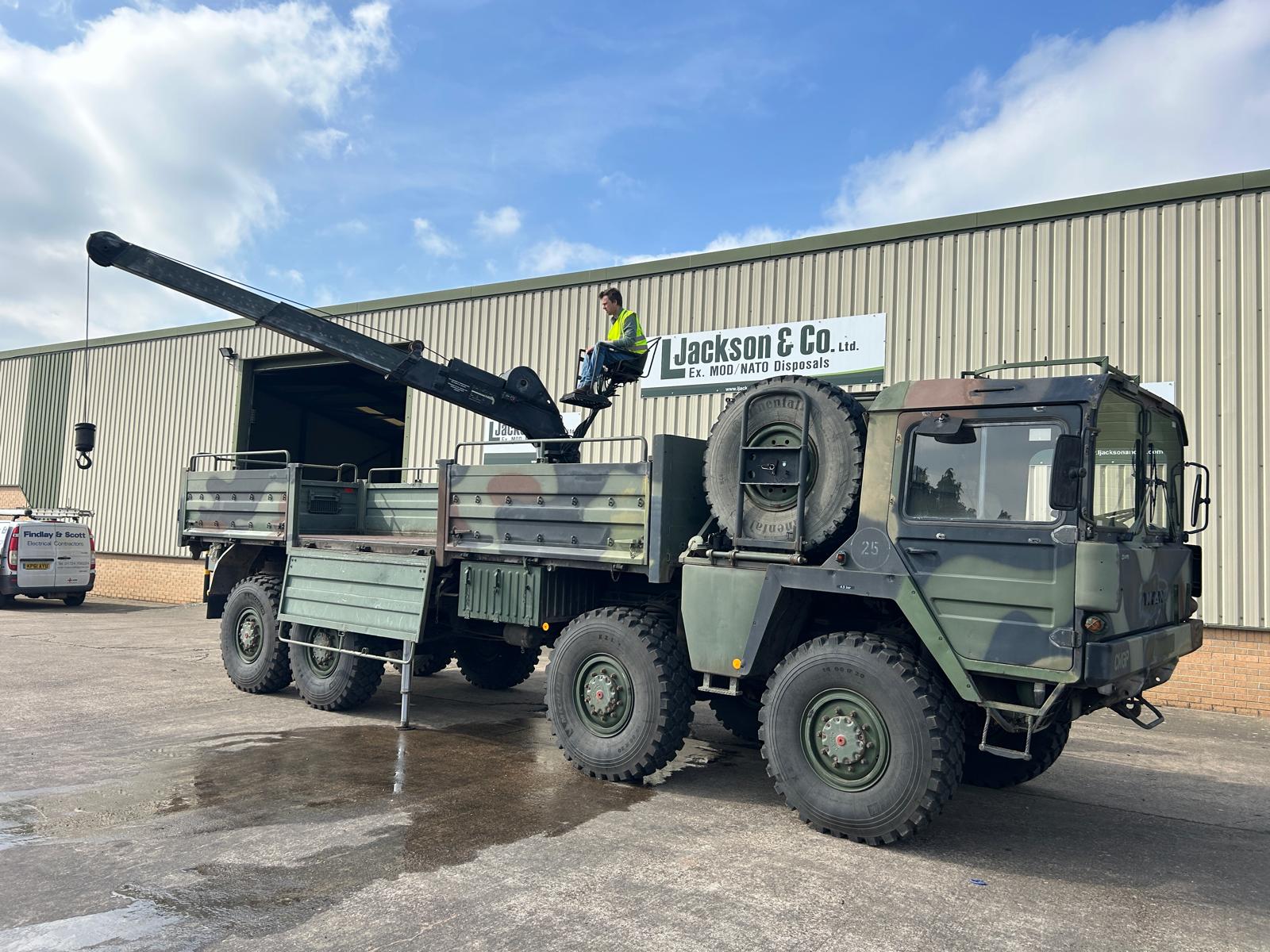 MAN 464 8×8 Cargo Truck With Crane