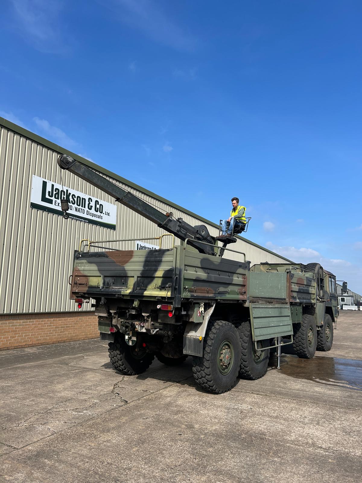 MAN 464 8×8 Cargo Truck With Crane