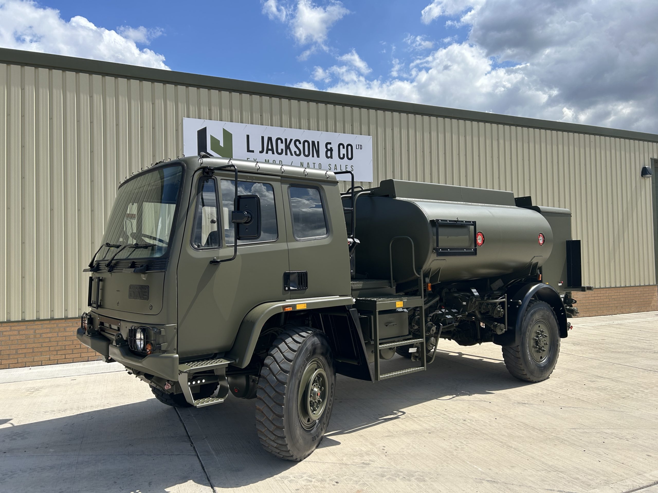 Leyland Daf 4×4 5,000 Litre Tanker Truck