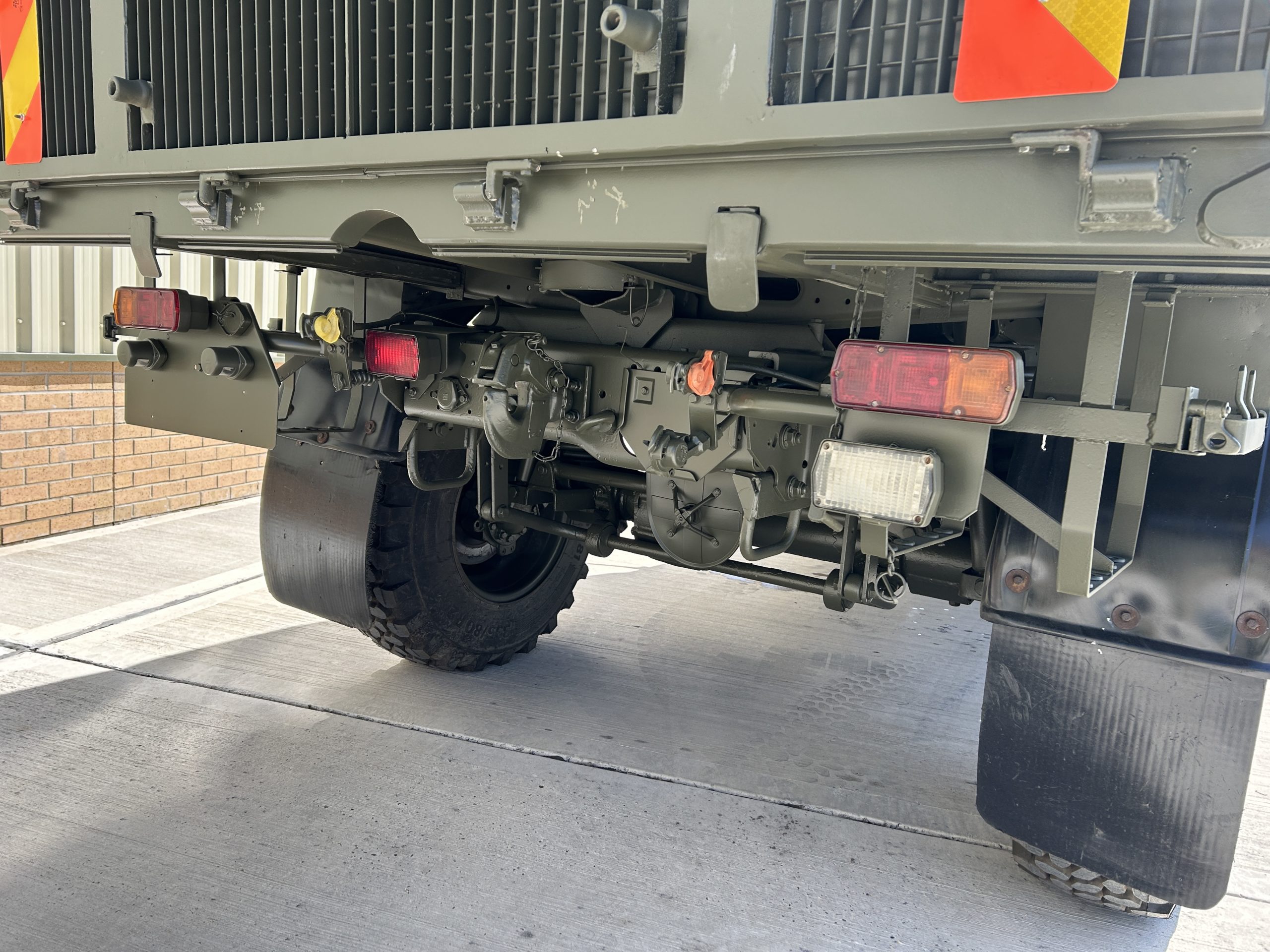 Mercedes Unimog U1550L 4×4 Box Truck