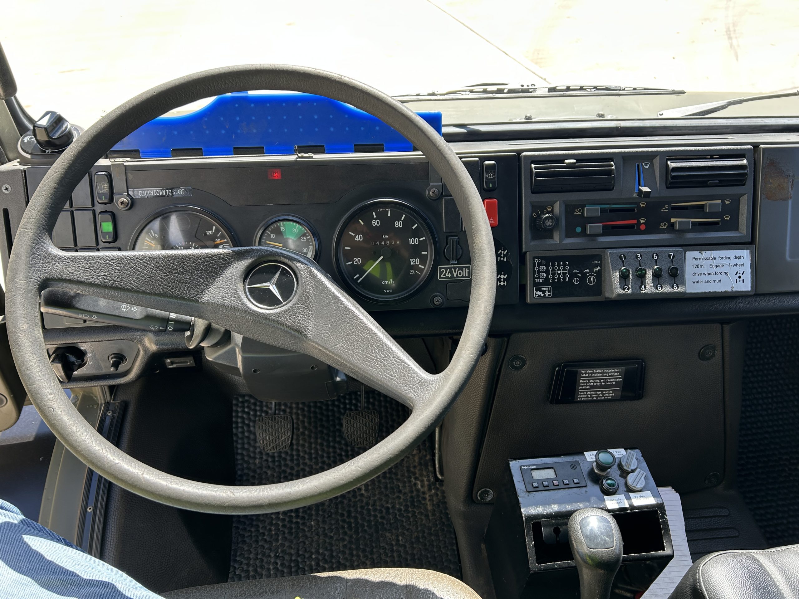 Mercedes Unimog U1550L 4×4 Box Truck