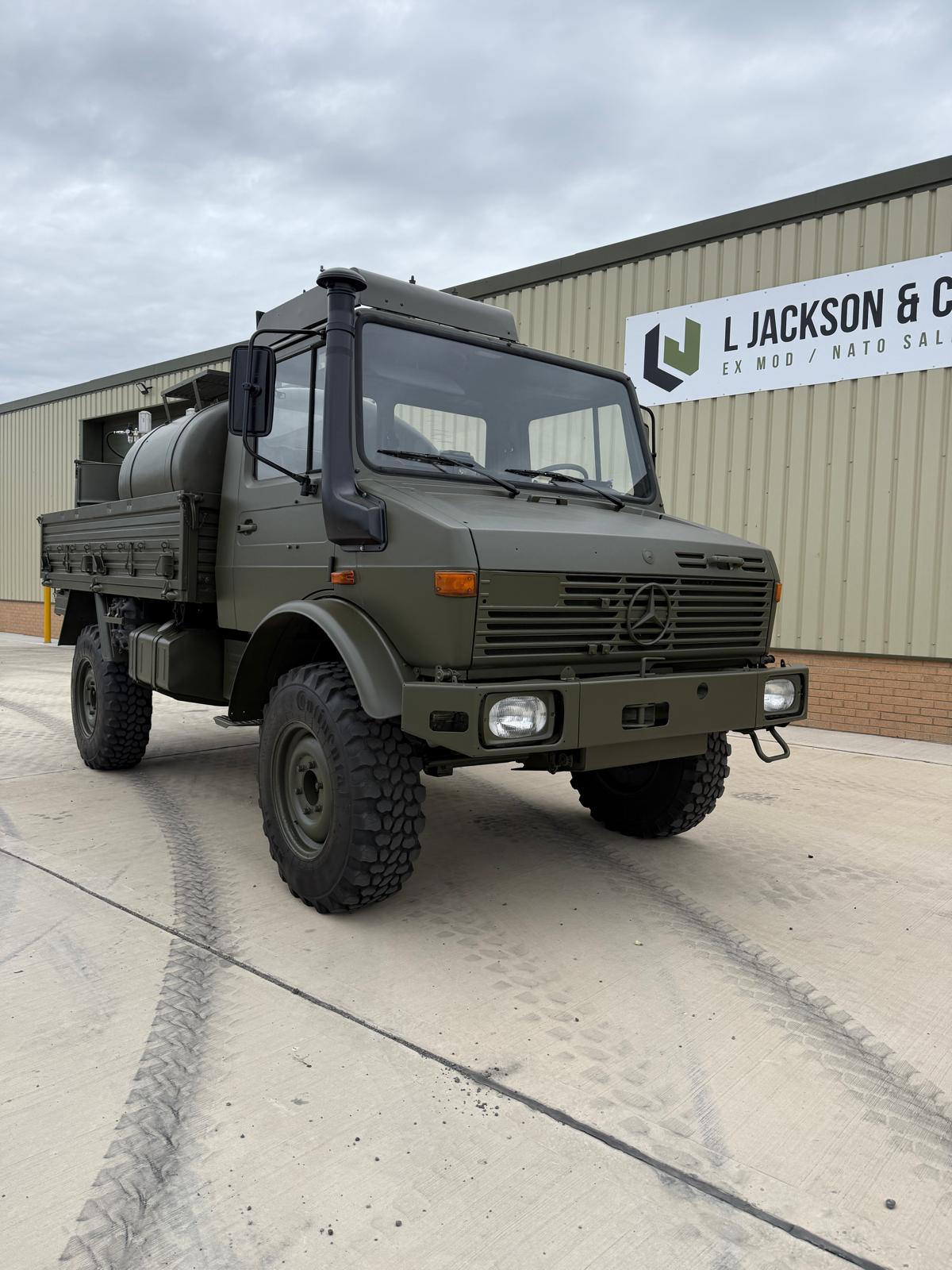 Mercedes Unimog U1300L 4×4 Service Truck