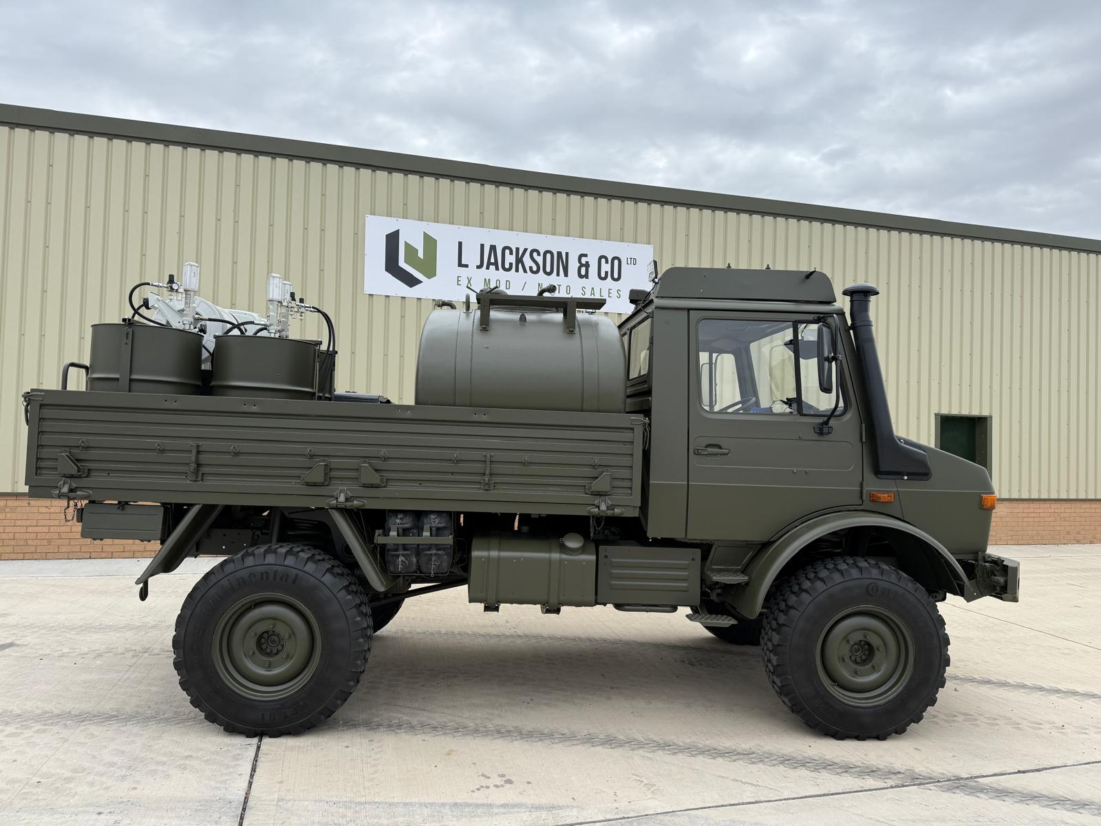 Mercedes Unimog U1300L 4×4 Service Truck