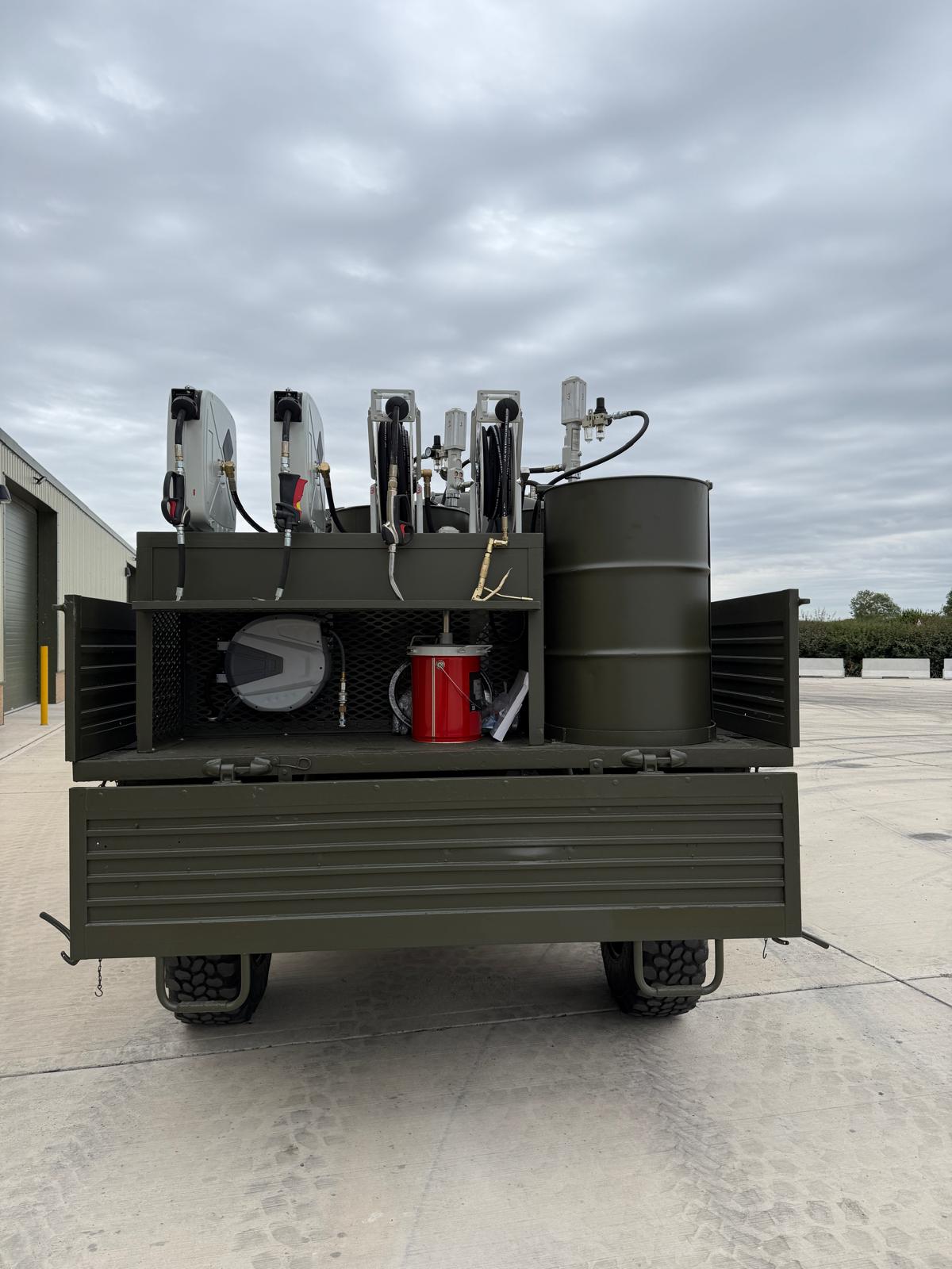 Mercedes Unimog U1300L 4×4 Service Truck