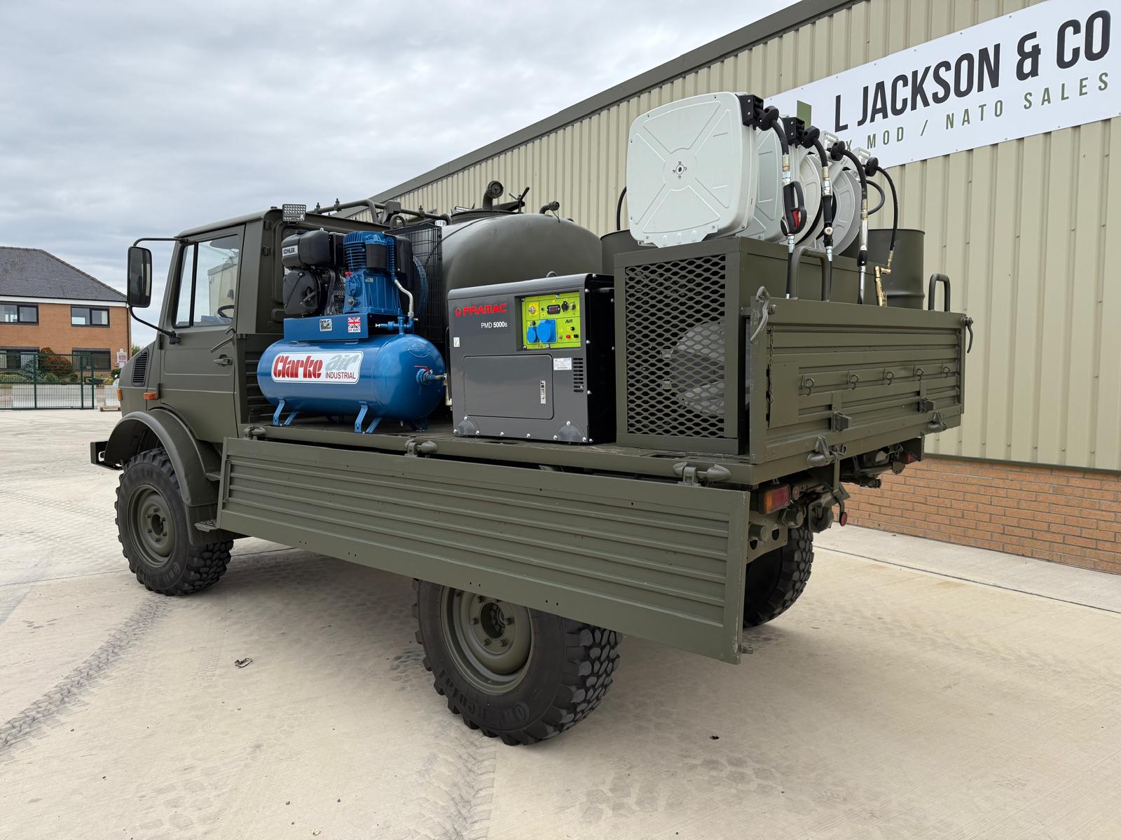 Mercedes Unimog U1300L 4×4 Service Truck