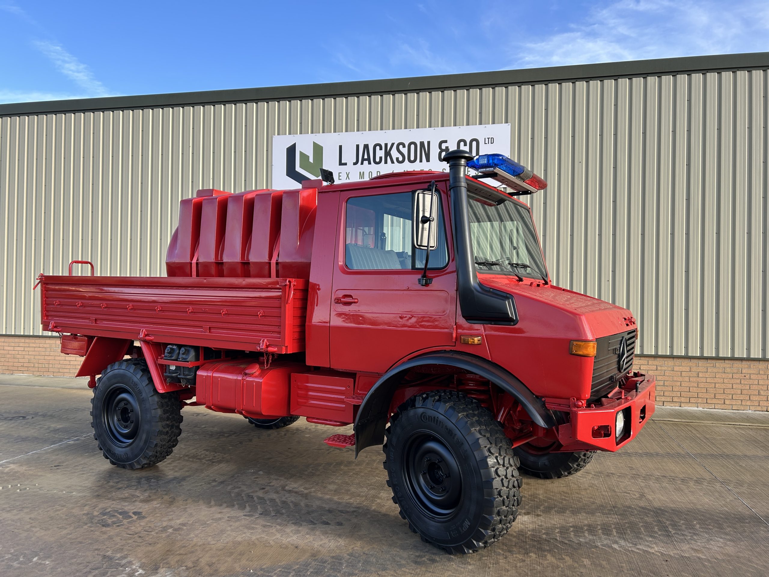 Mercedes Unimog U1300L Fire Truck