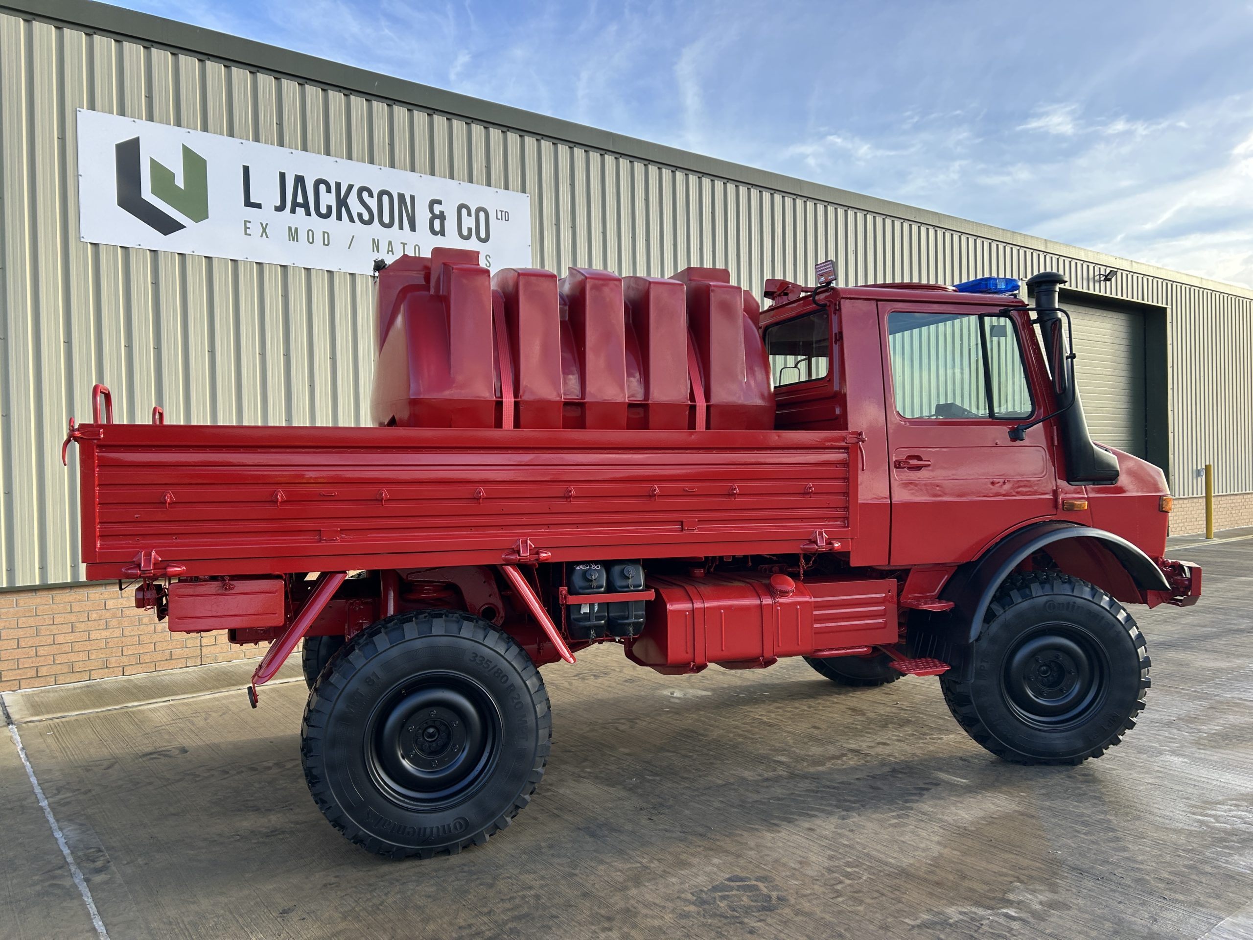 Mercedes Unimog U1300L Fire Truck