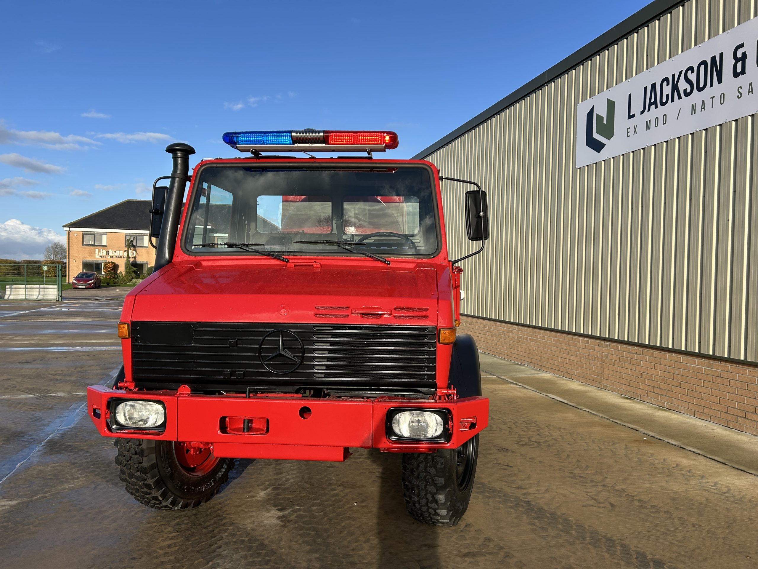 Mercedes Unimog U1300L Fire Truck