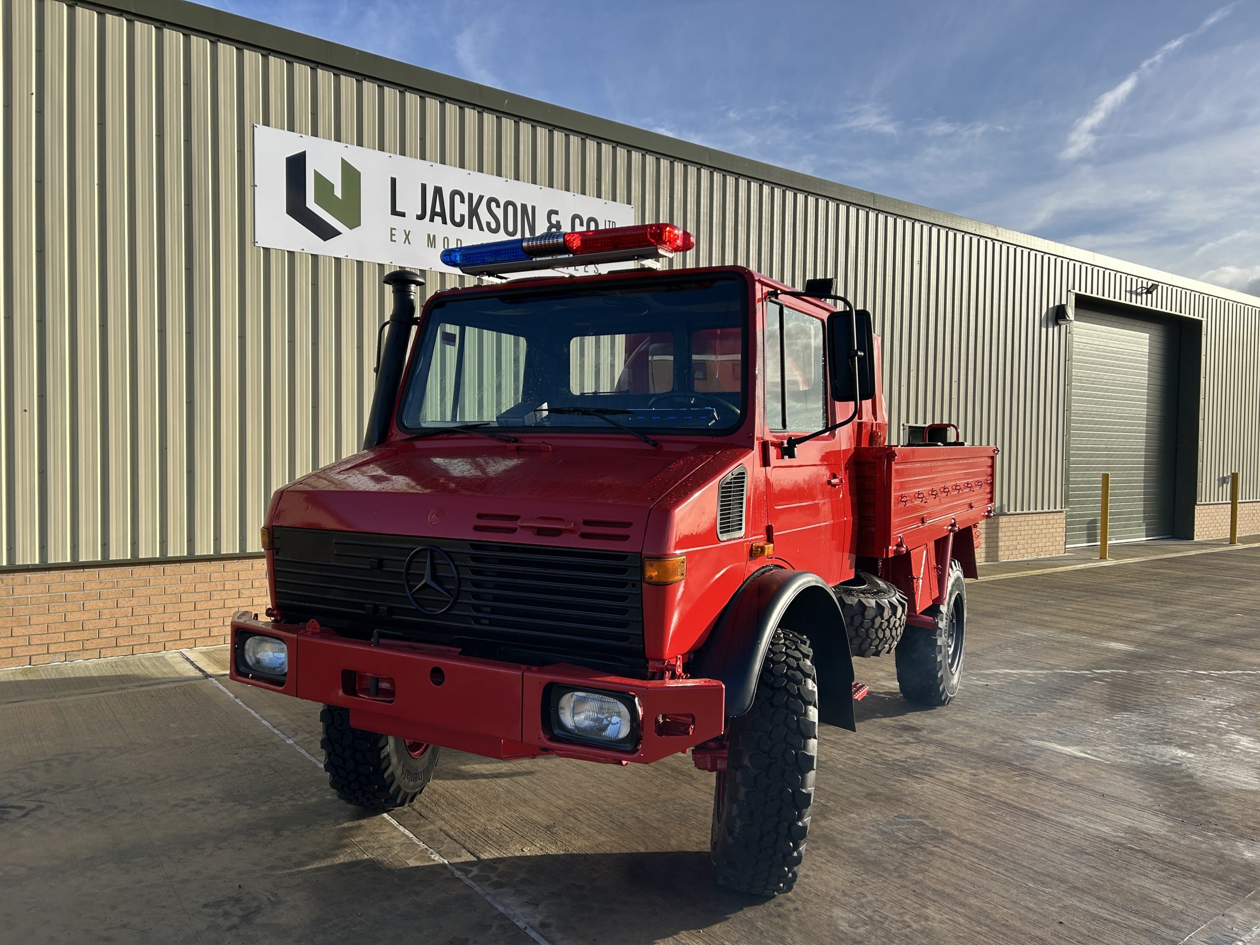 Mercedes Unimog U1300L Fire Truck
