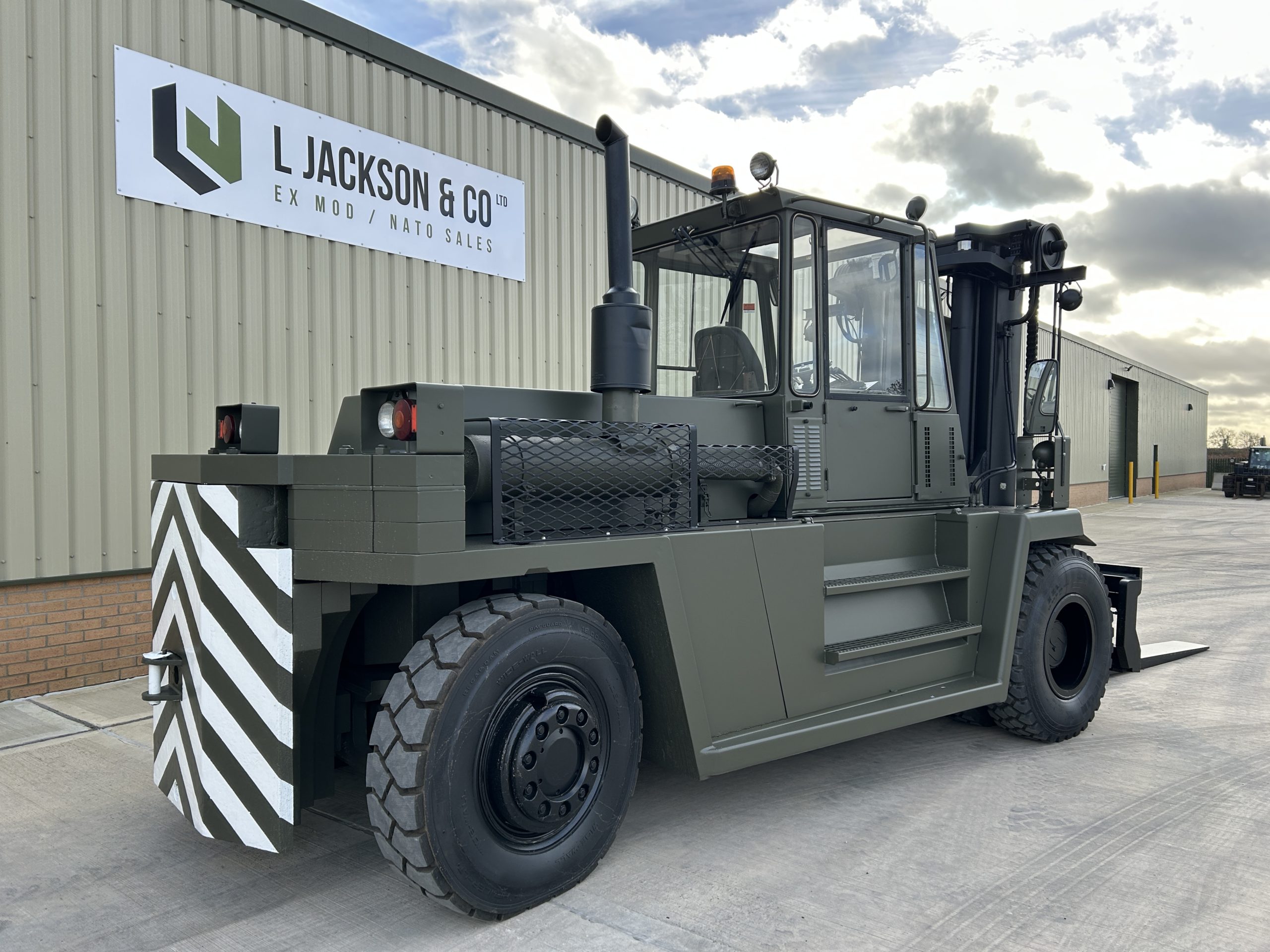 Valmet 1612 16 Ton Forklift