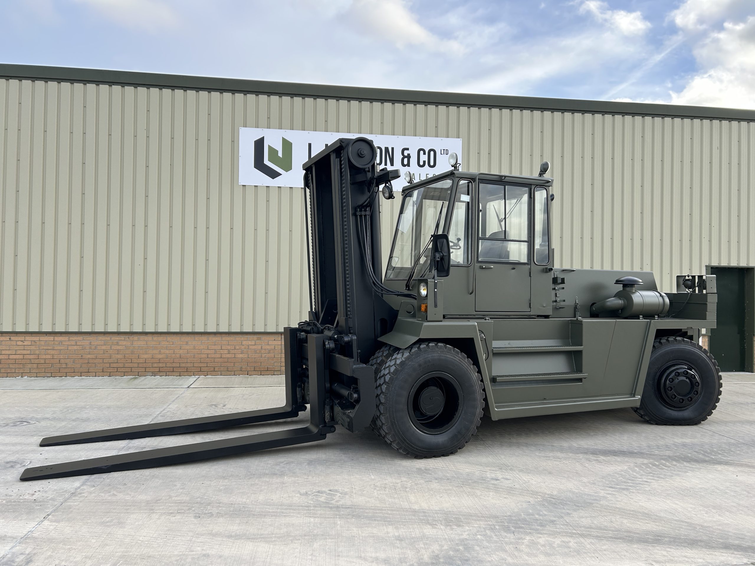 Valmet 1612 16 Ton Forklift