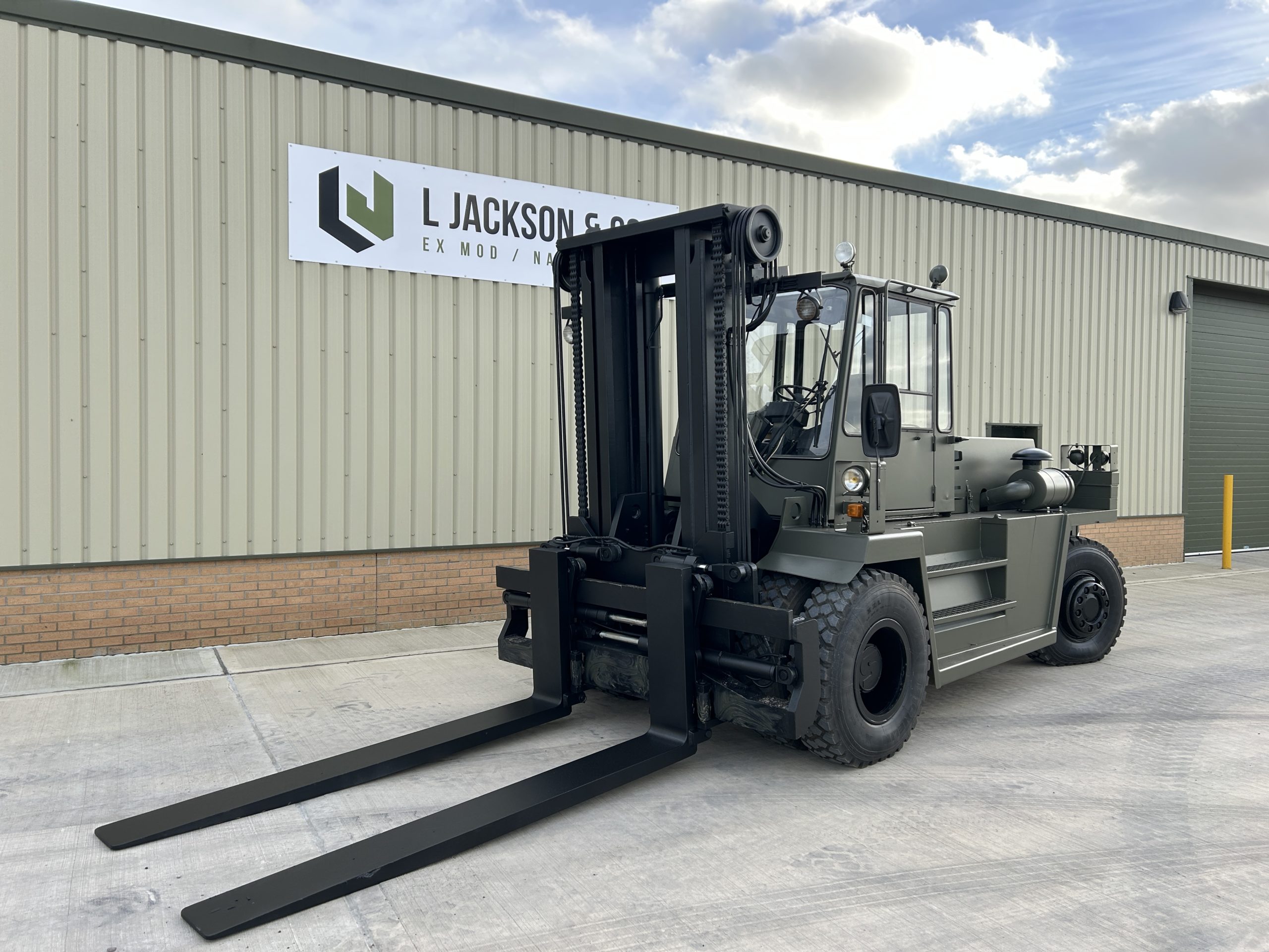 Valmet 1612 16 Ton Forklift