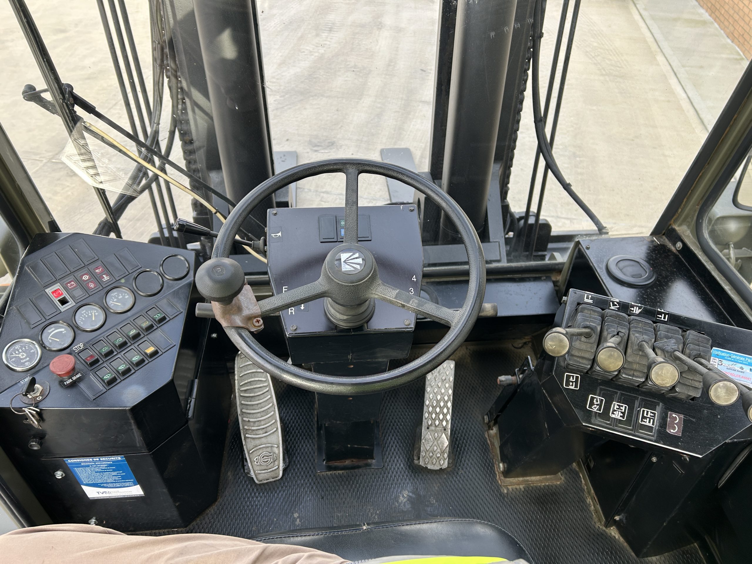 Valmet 1612 16 Ton Forklift