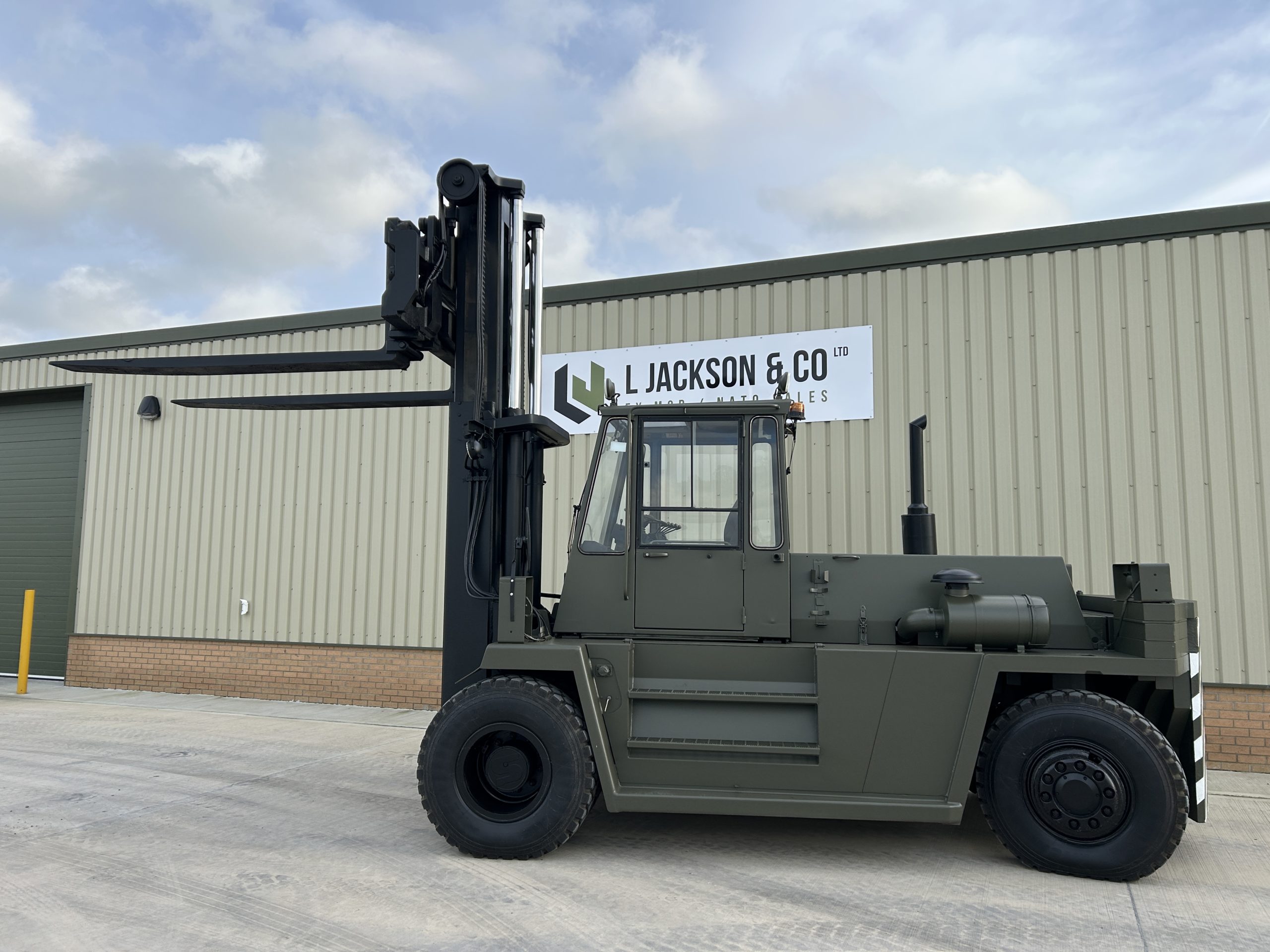Valmet 1612 16 Ton Forklift