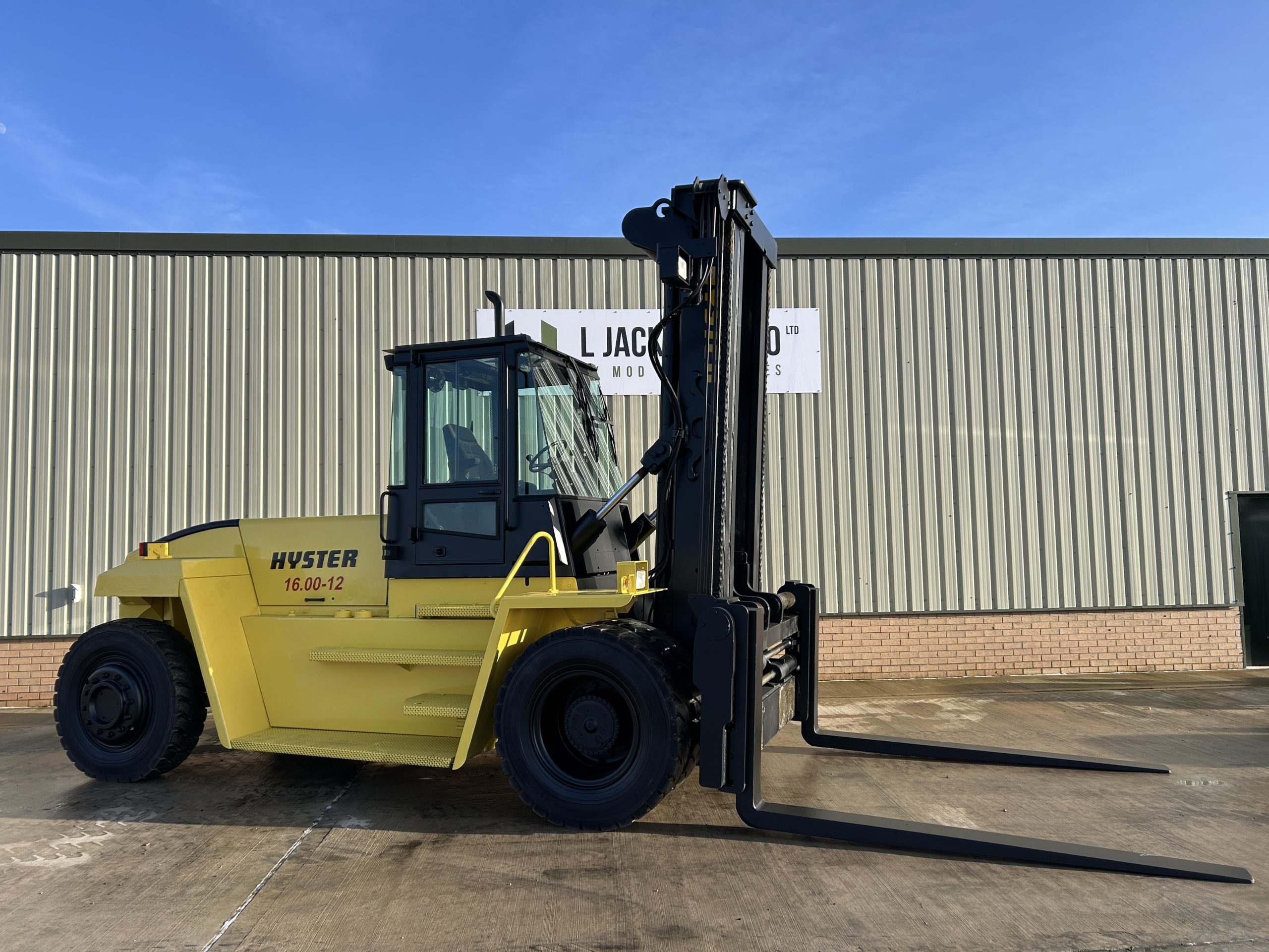 Hyster H16.00 XM-12 16 Ton Forklift