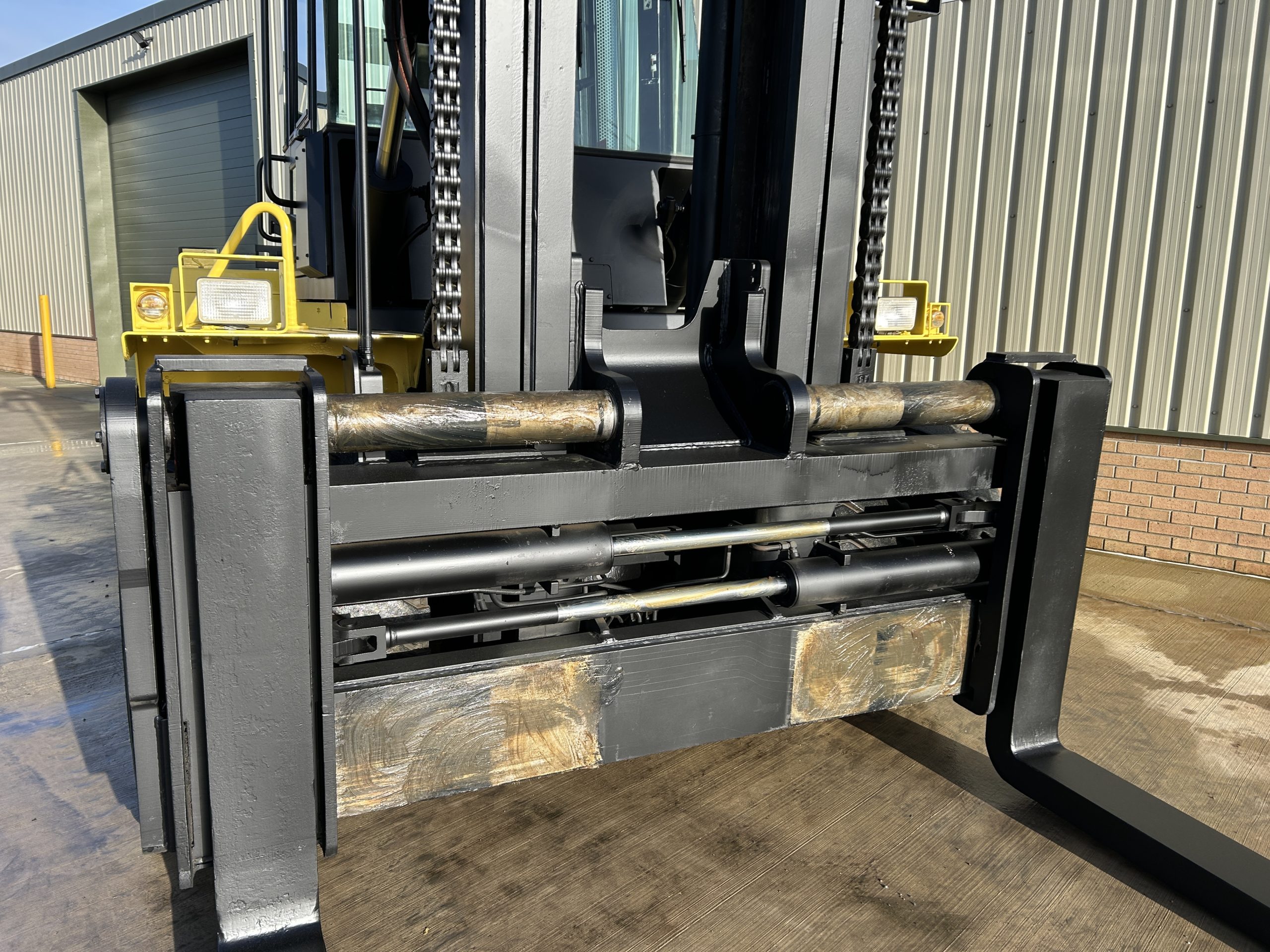 Hyster H16.00 XM-12 16 Ton Forklift
