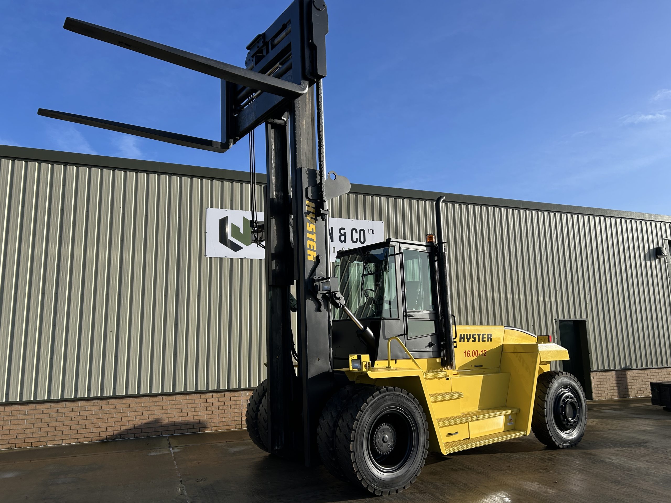 Hyster H16.00 XM-12 16 Ton Forklift