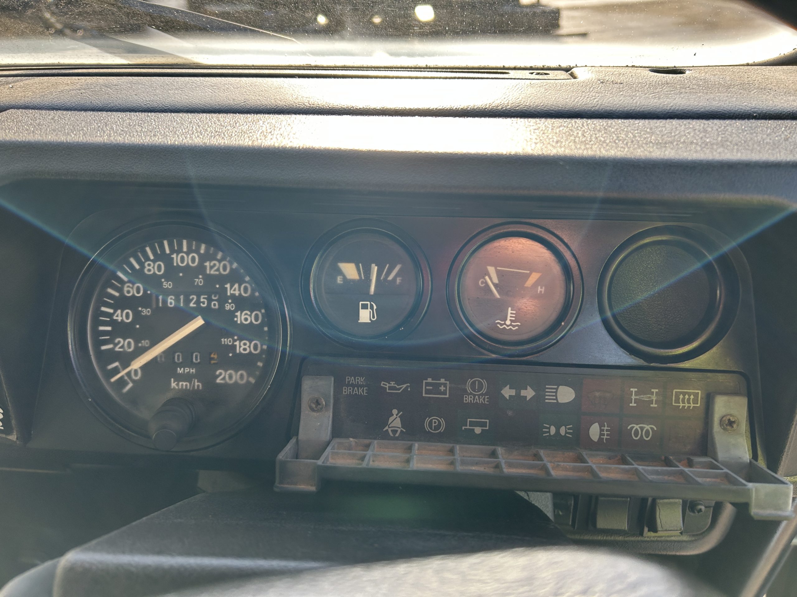 Land Rover Defender 90 Wolf RHD Soft Top