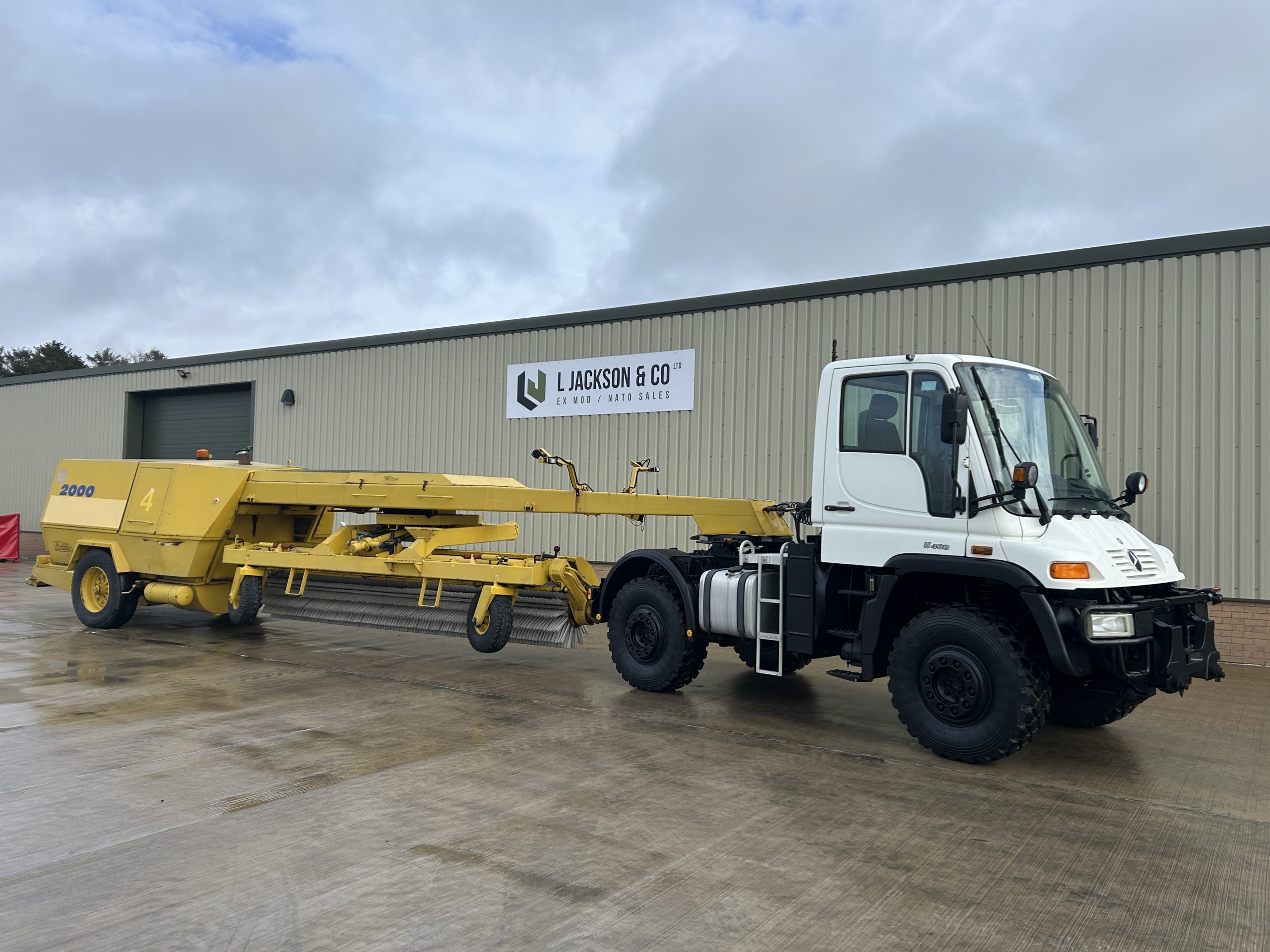 Mercedes Unimog U400 with Danline 2000 Runway Sweepers