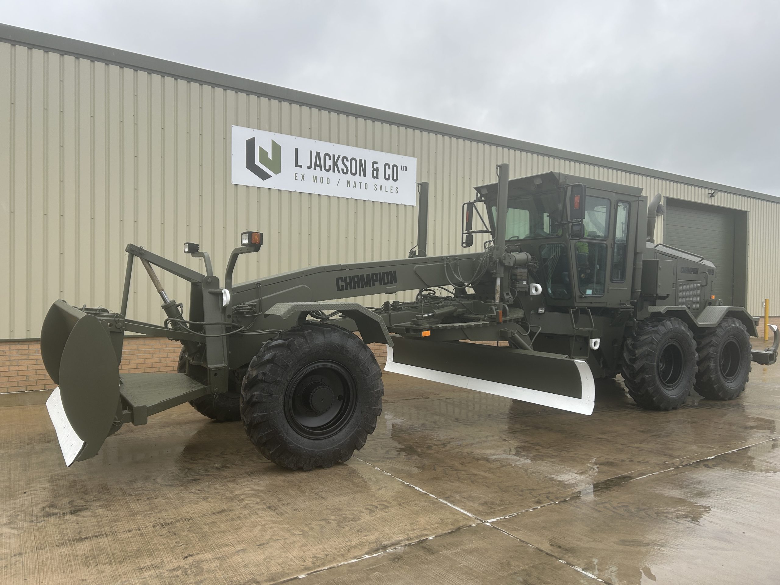 Champion 726A VHP 6×6 Grader