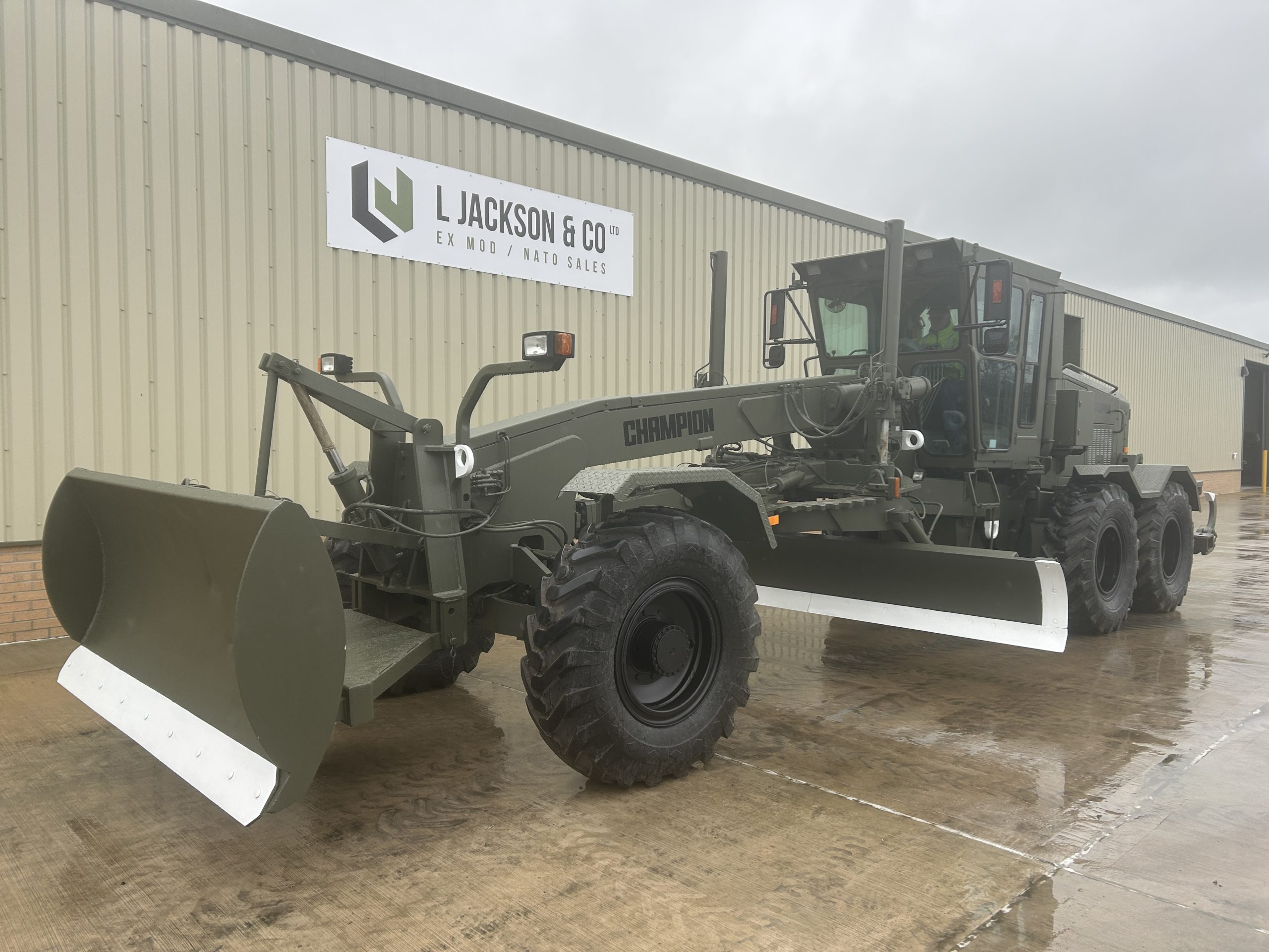Champion 726A VHP 6×6 Grader