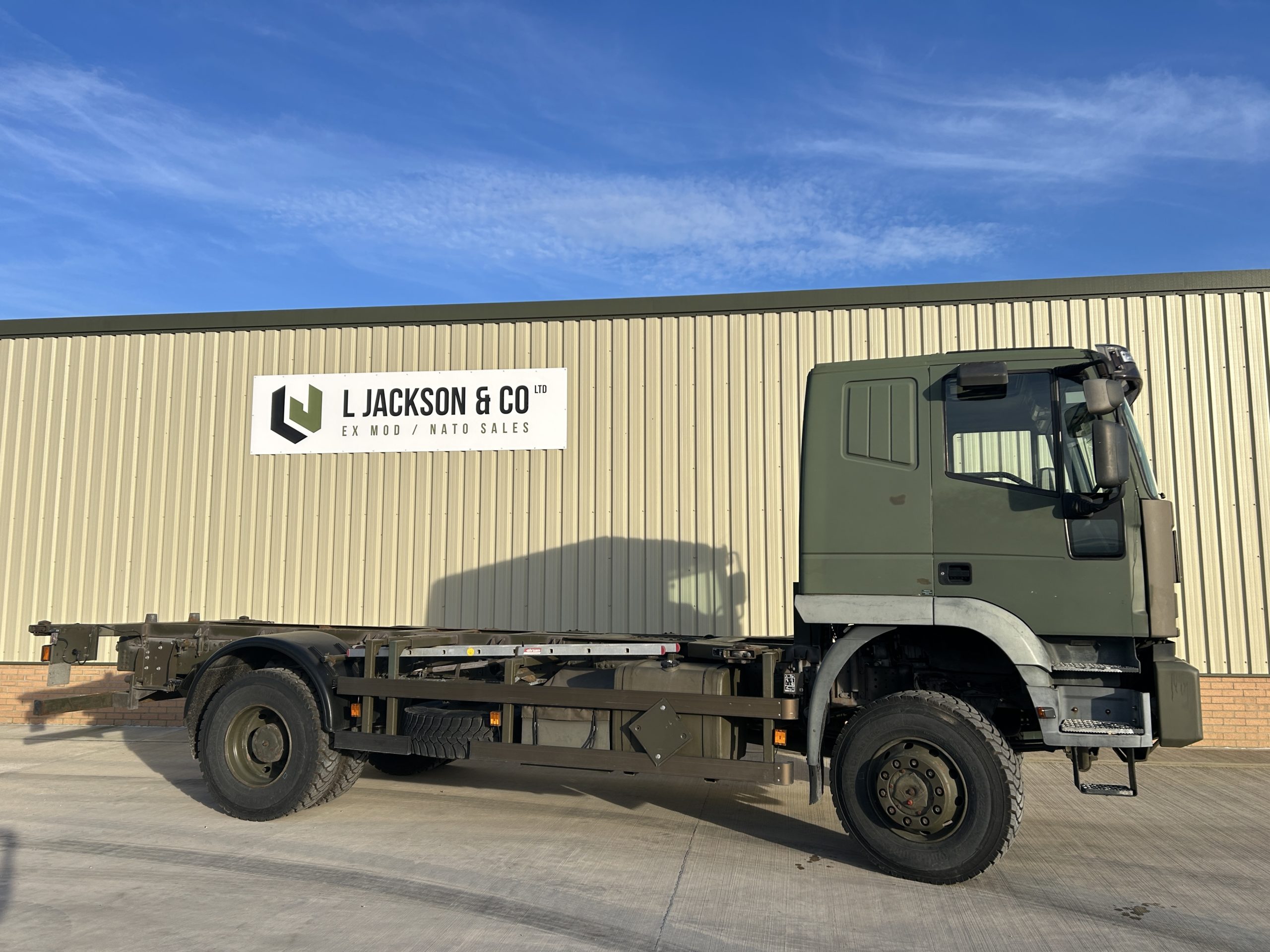 Iveco Eurotrakker 190E35 4×4 Cargo Truck
