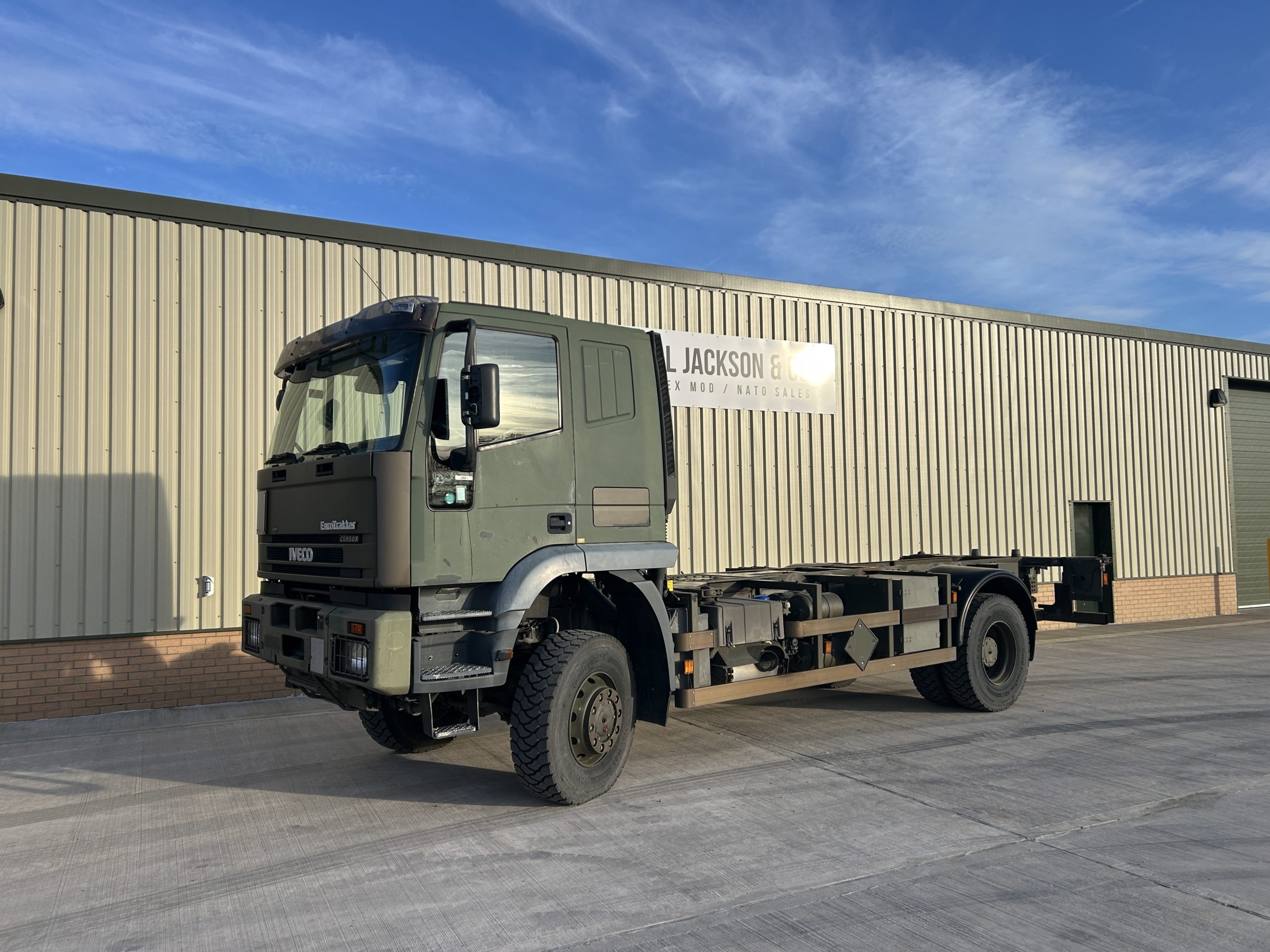 Iveco Eurotrakker 190E35 4×4 Cargo Truck
