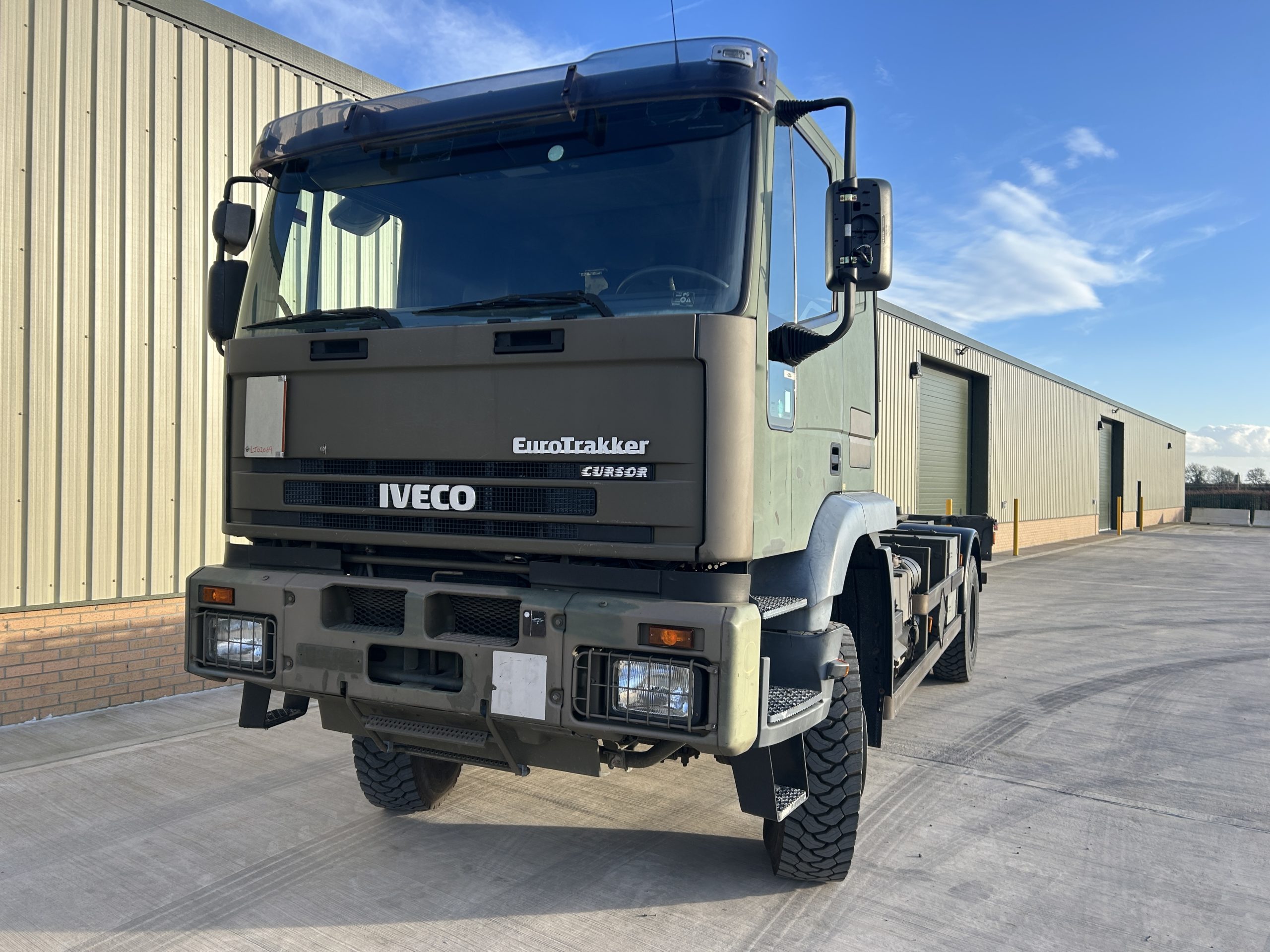 Iveco Eurotrakker 190E35 4×4 Cargo Truck