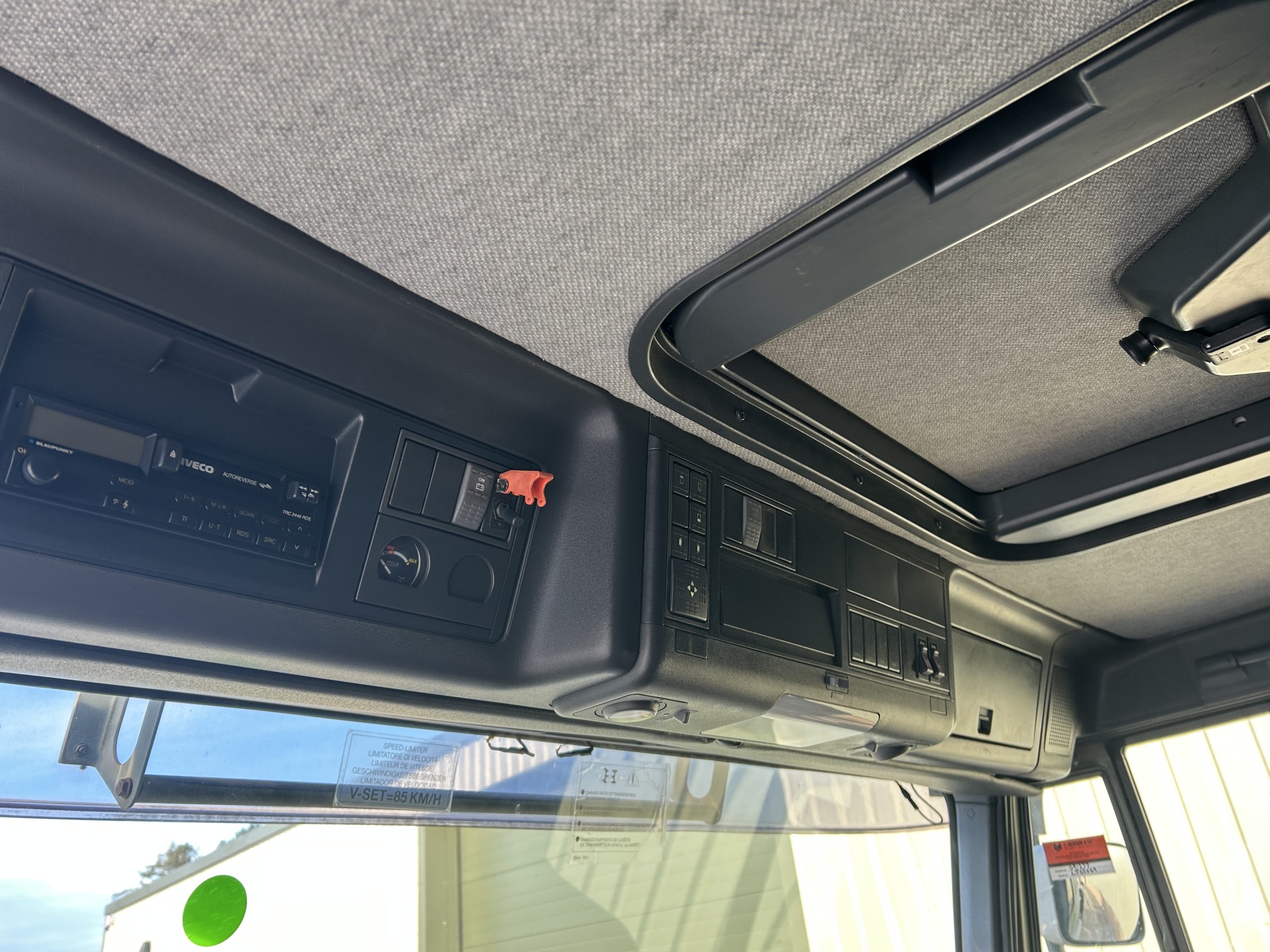 Iveco Eurotrakker 190E35 4×4 Cargo Truck