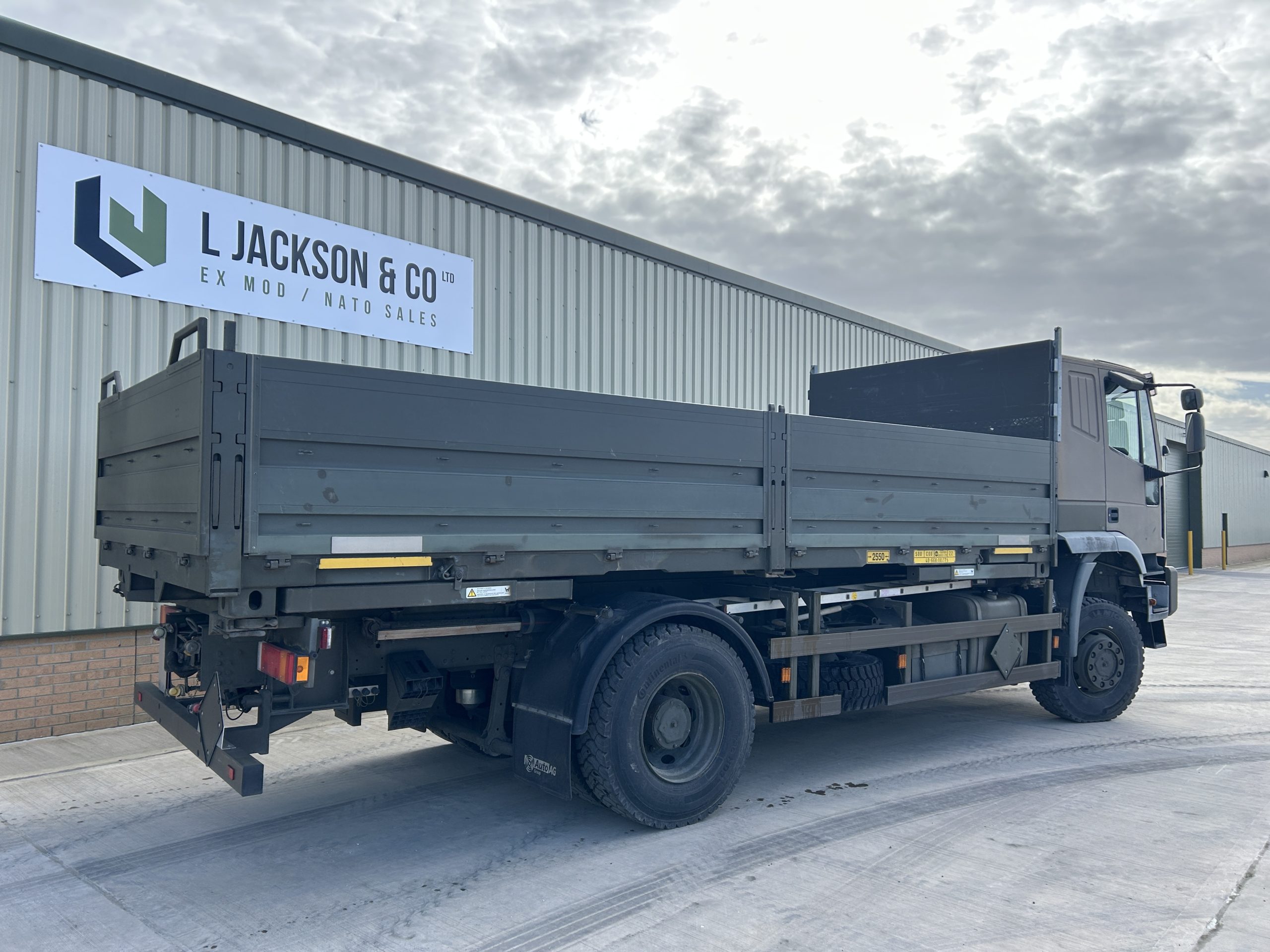 Iveco Eurotrakker 190E35 4×4 Cargo Truck