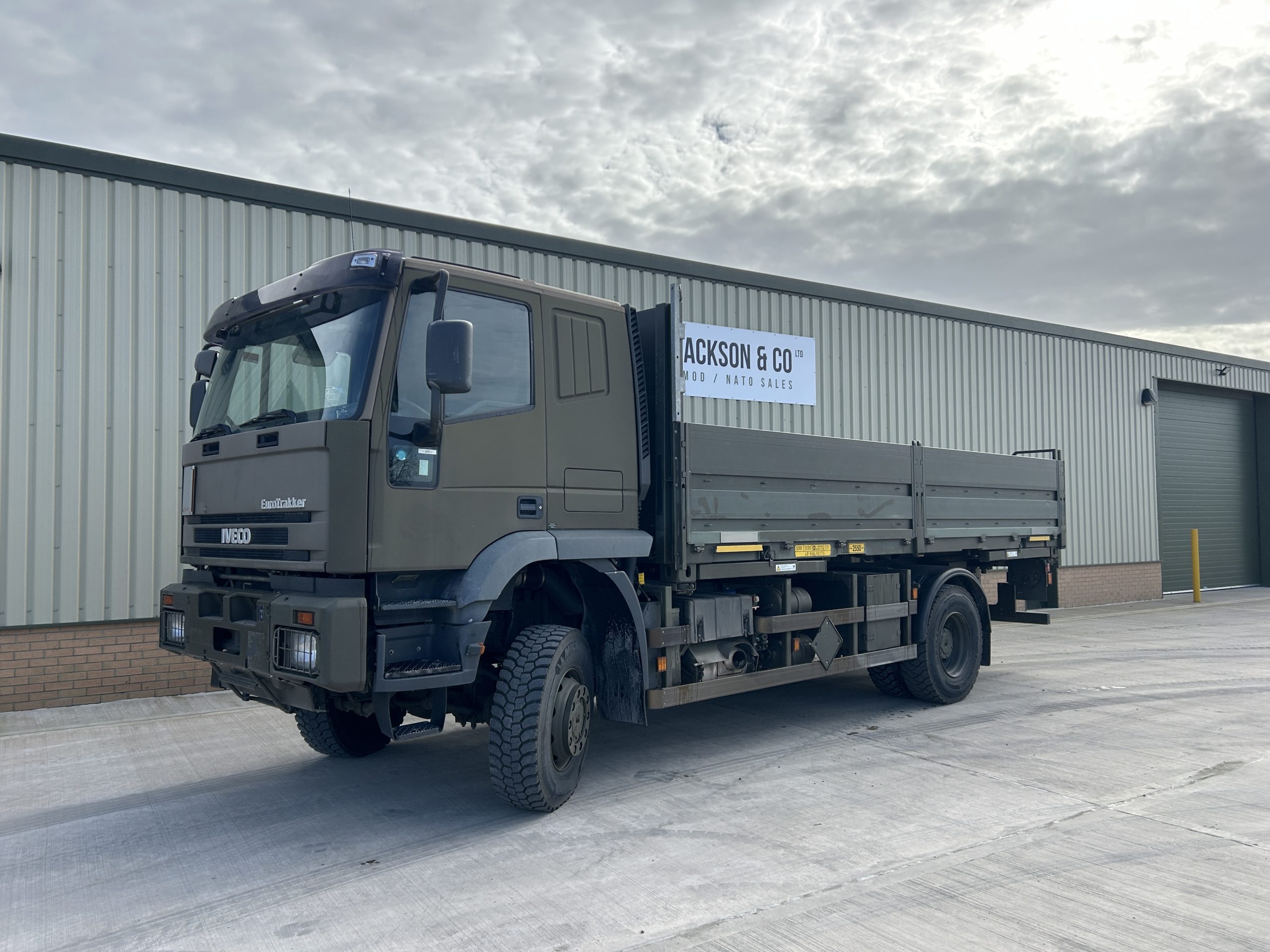 Iveco Eurotrakker 190E35 4×4 Cargo Truck