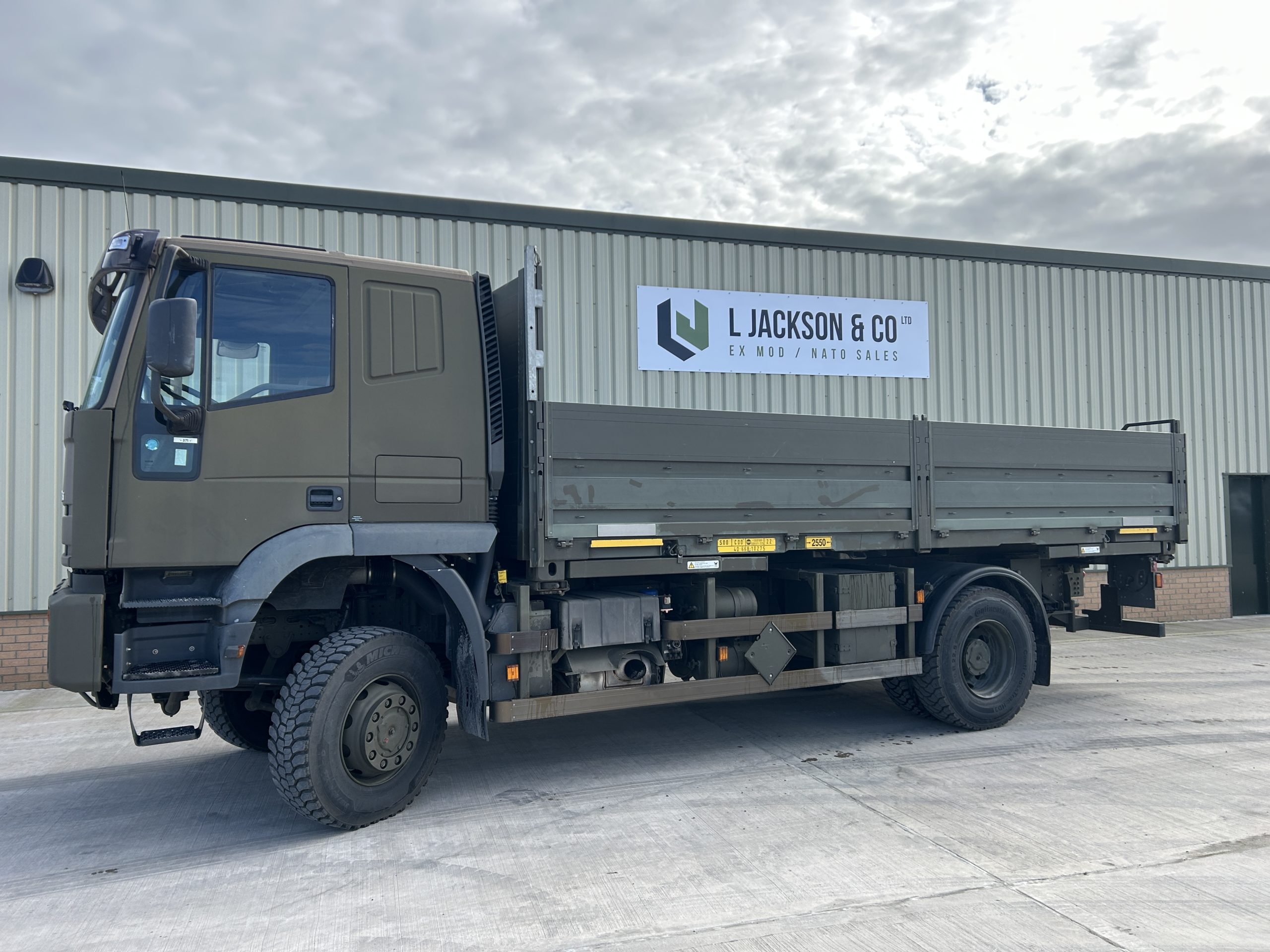 Iveco Eurotrakker 190E35 4×4 Cargo Truck