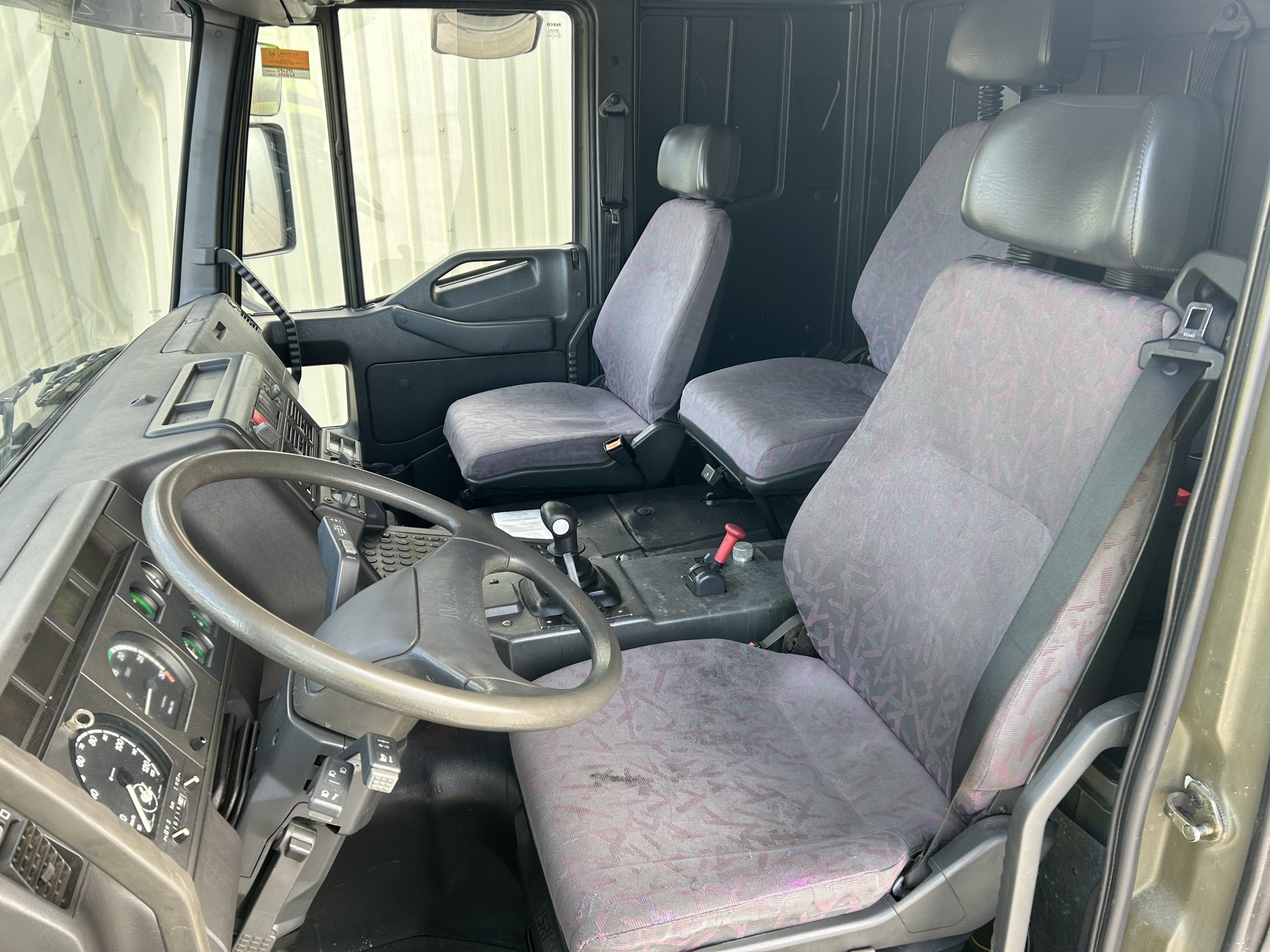 Iveco Eurotrakker 190E35 4×4 Cargo Truck