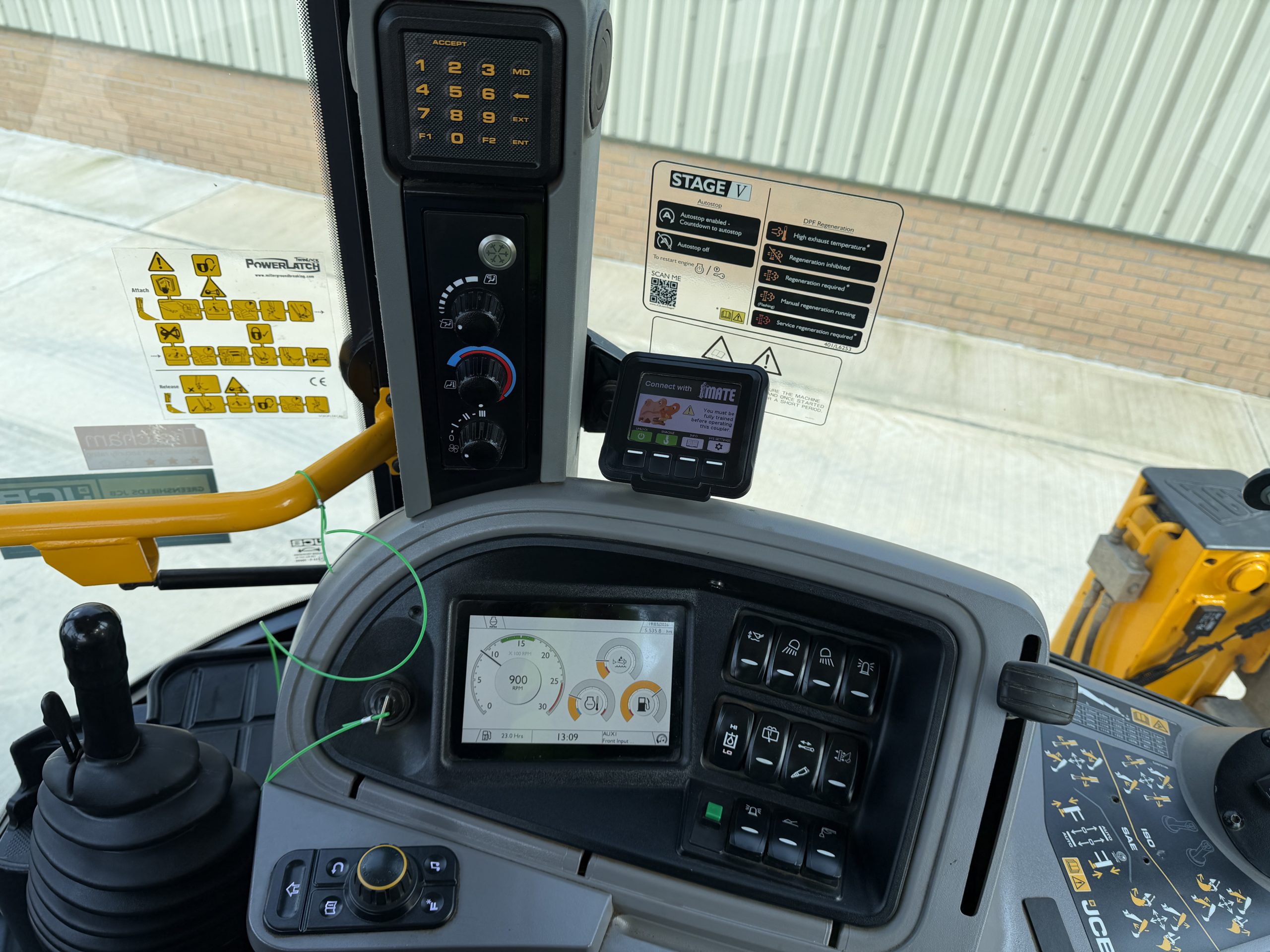 JCB 3CX Backhoe Loader 2022 Year