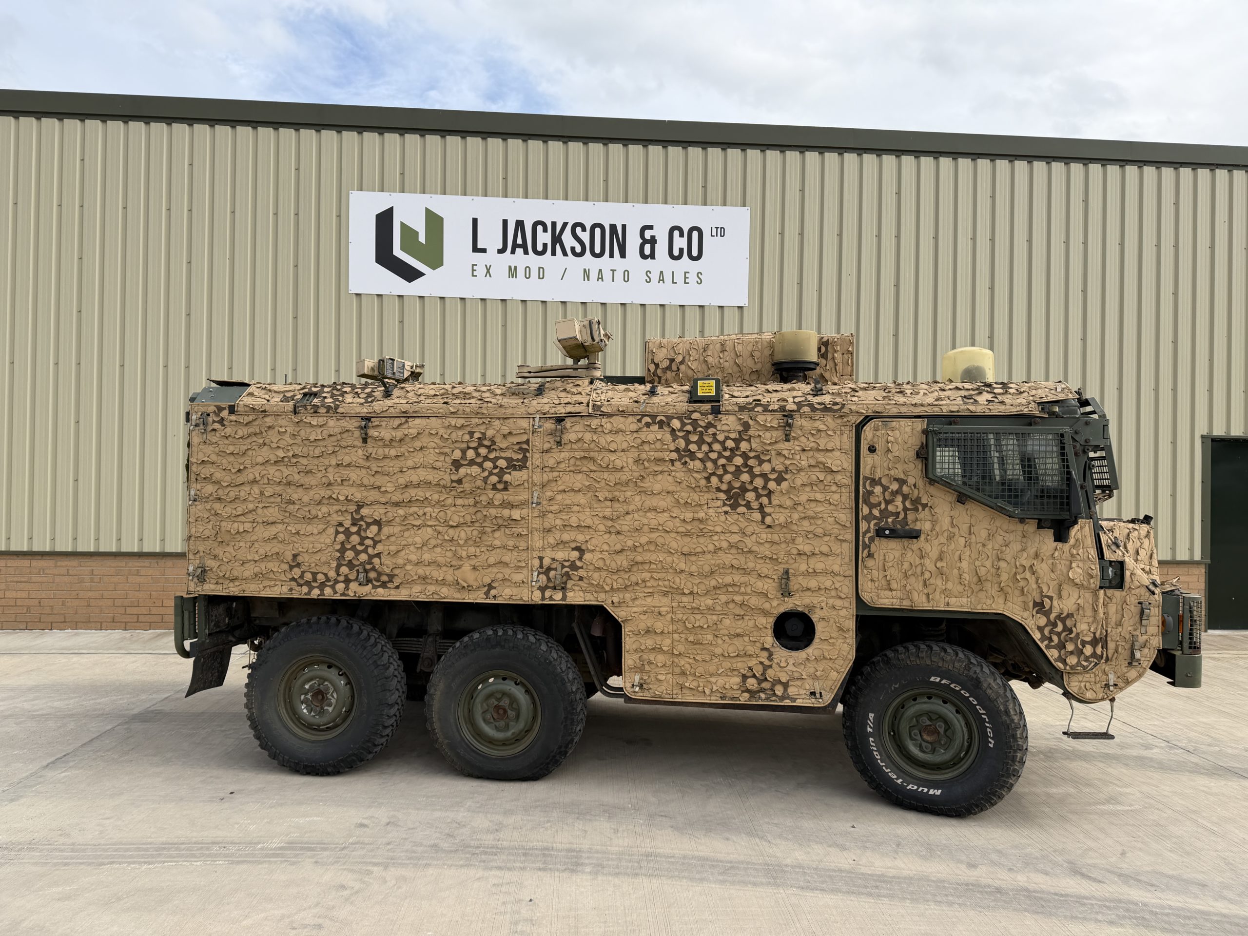 Pinzgauer Vector 718 6×6 Armoured Patrol Vehicle