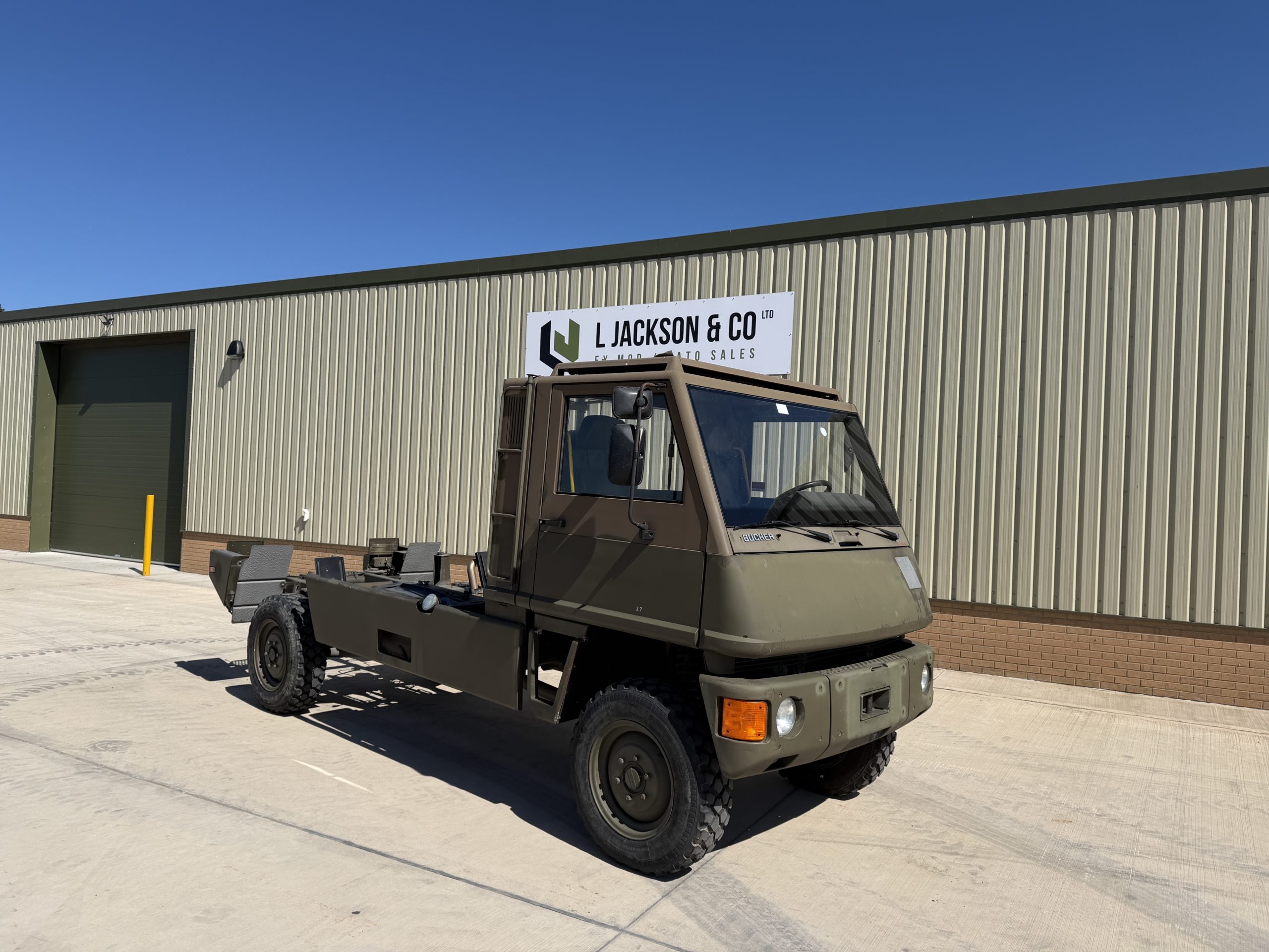 Bucher Duro 1 4×4 Chassis Cab