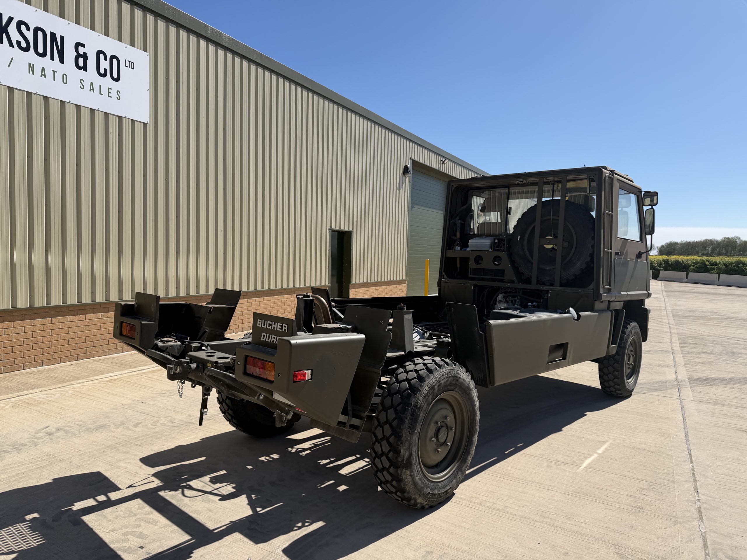 Bucher Duro 1 4×4 Chassis Cab